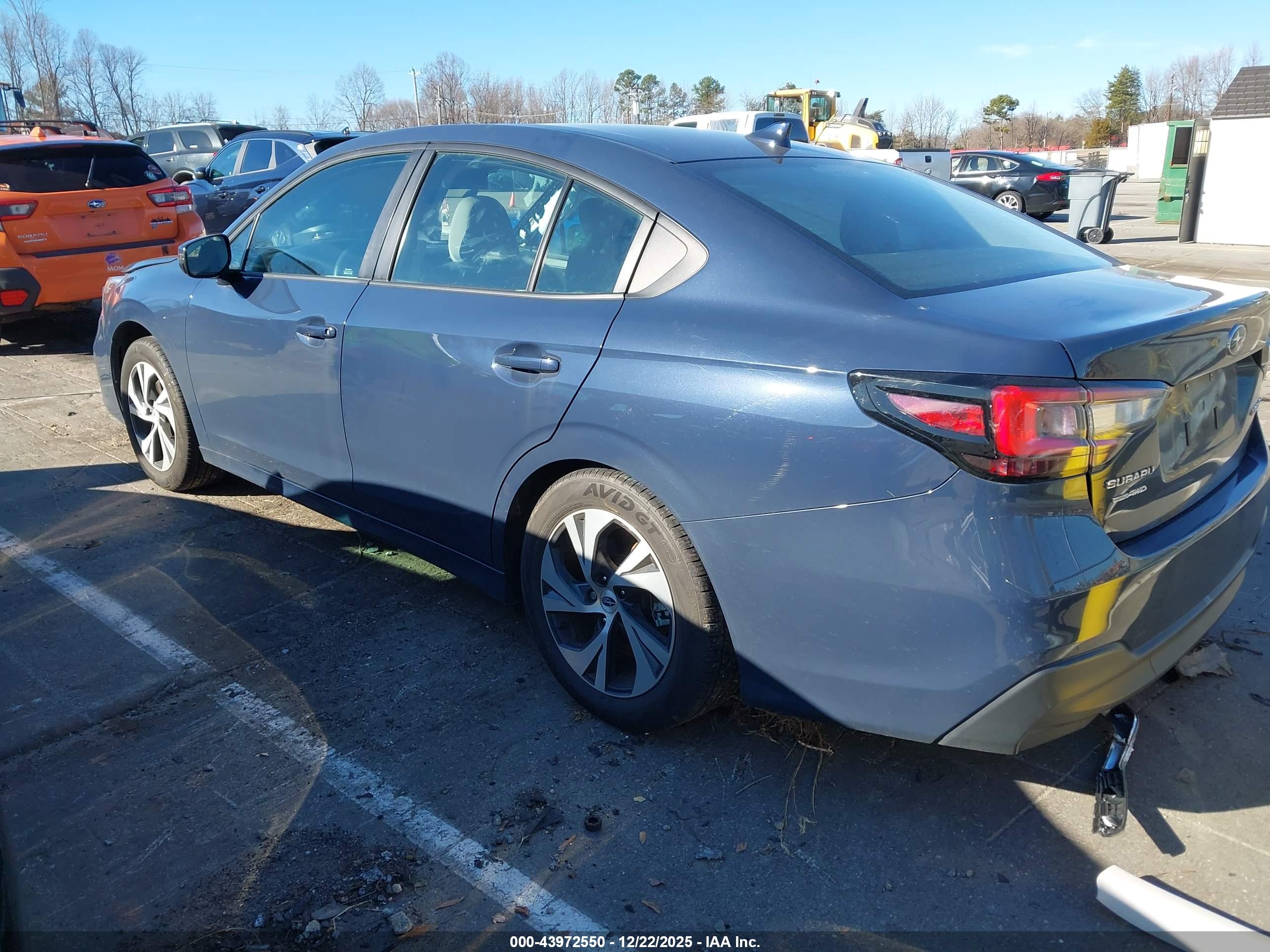 SUBARU LEGACY image 3