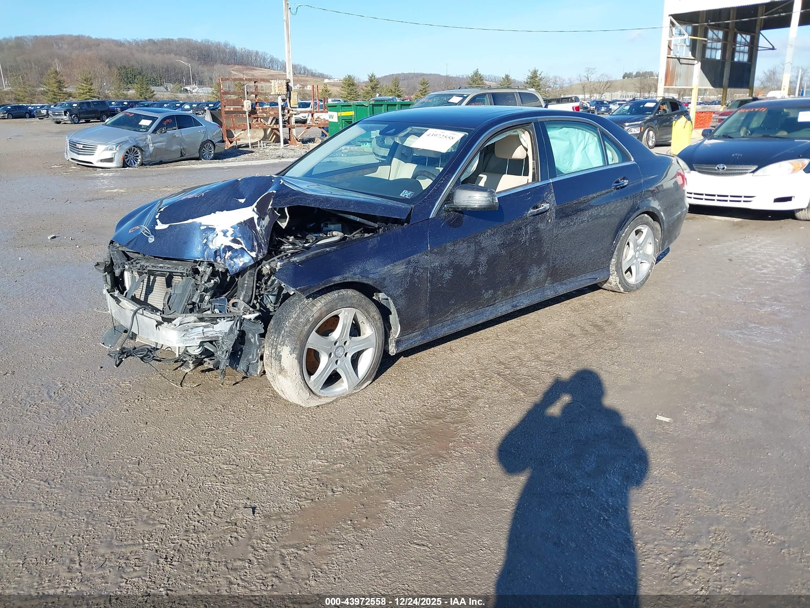 MERCEDES-BENZ E image 2