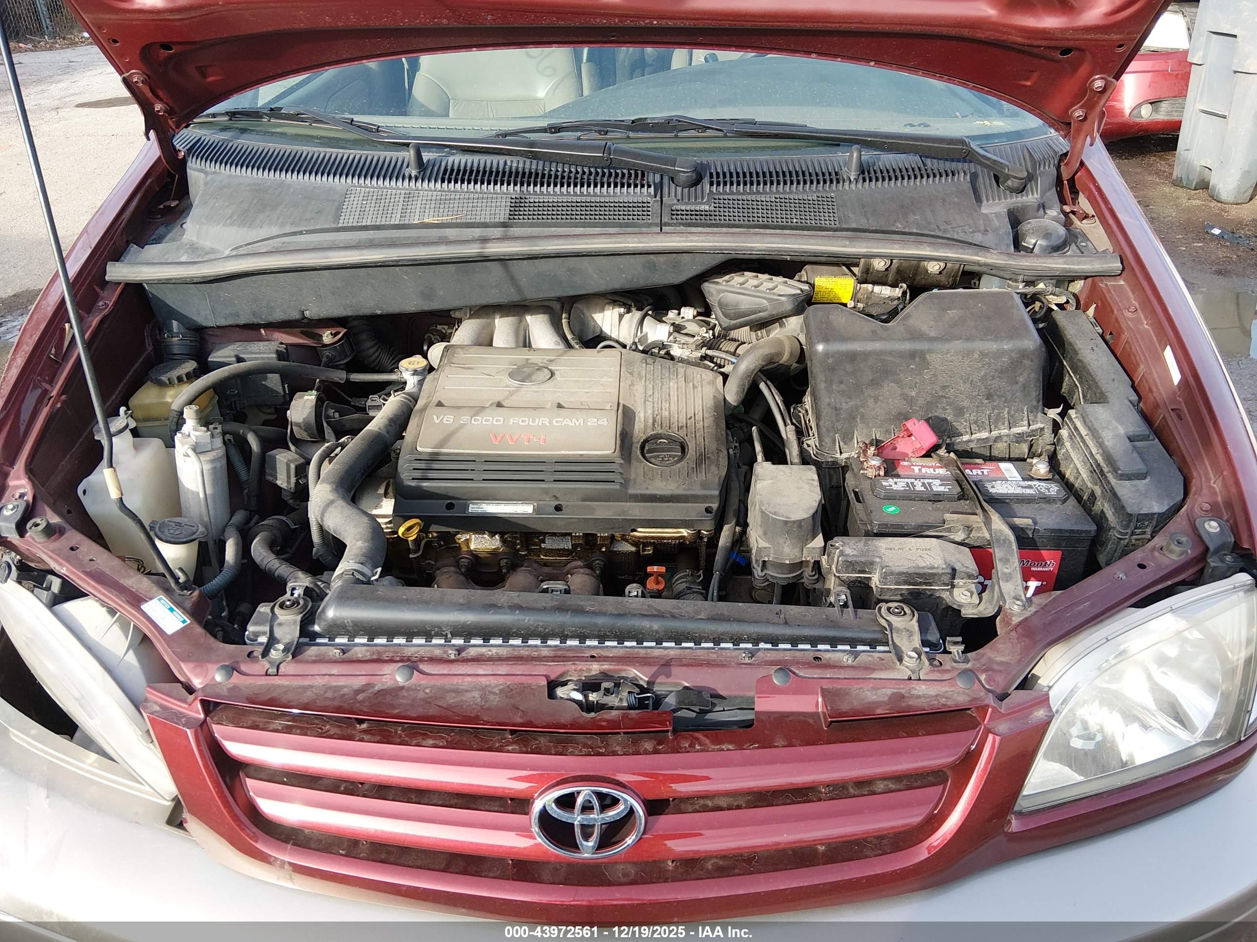 TOYOTA SIENNA image 10