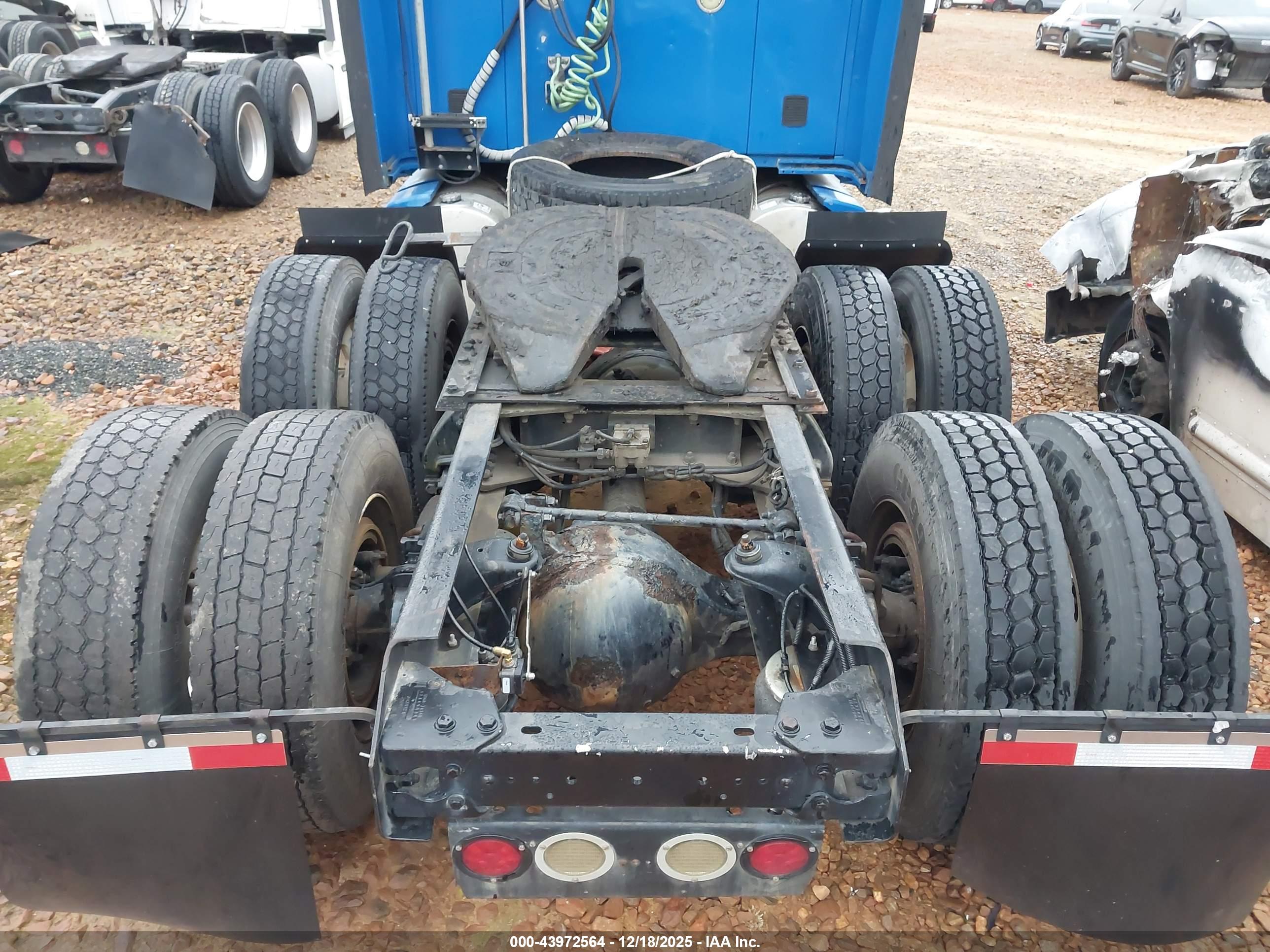 KENWORTH CONSTRUCTION image 8