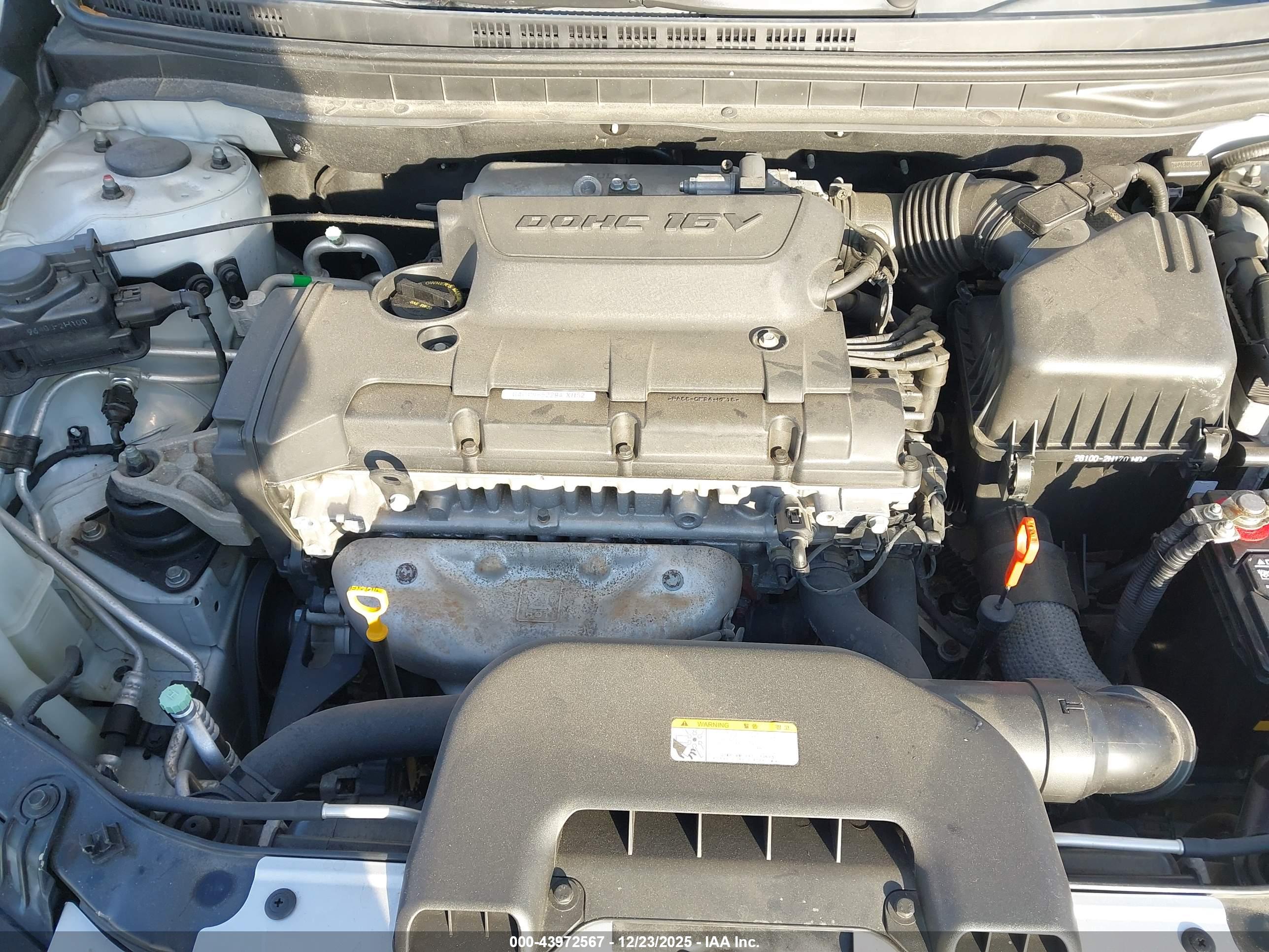 HYUNDAI ELANTRA image 10
