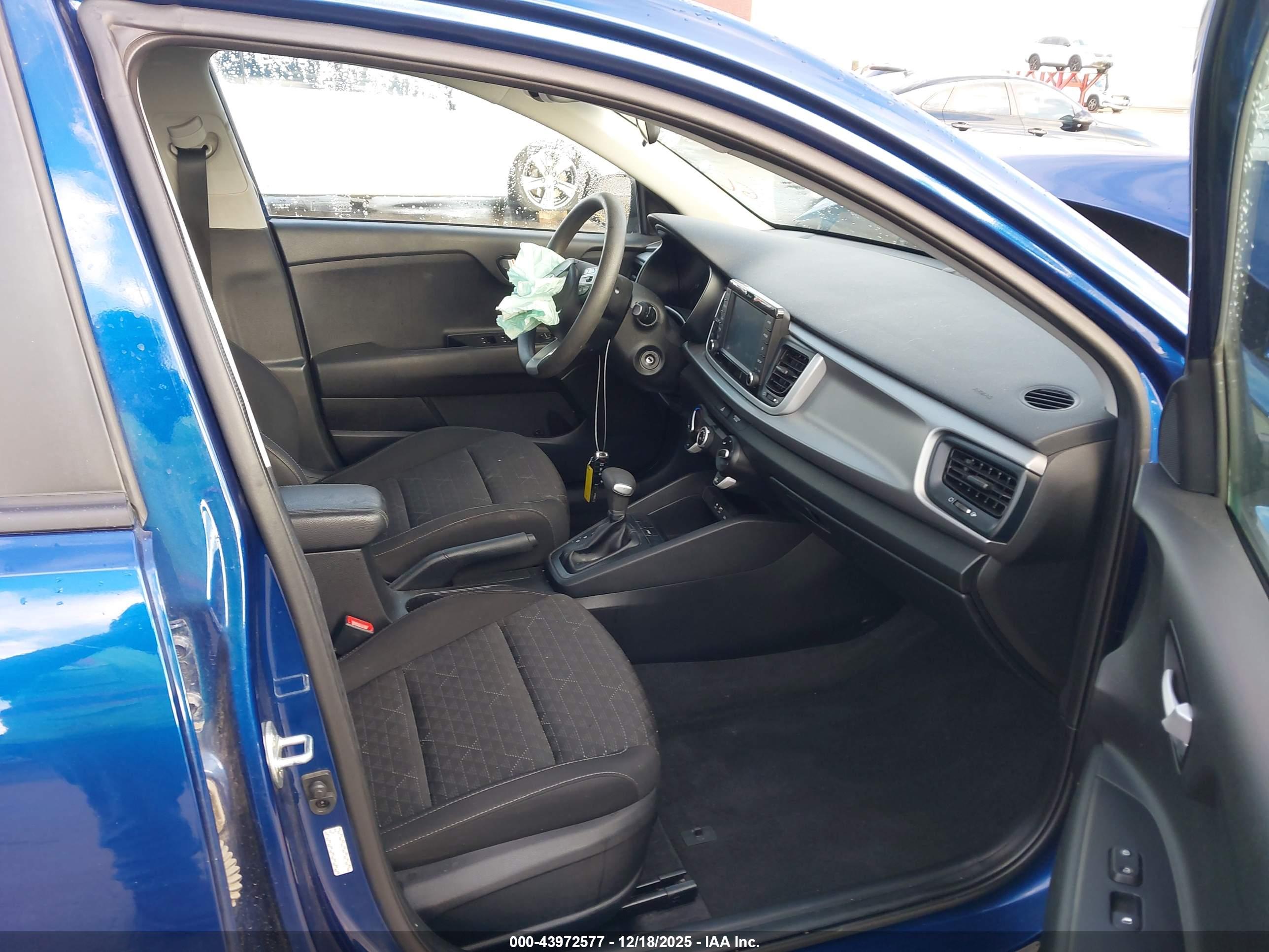 KIA RIO image 5