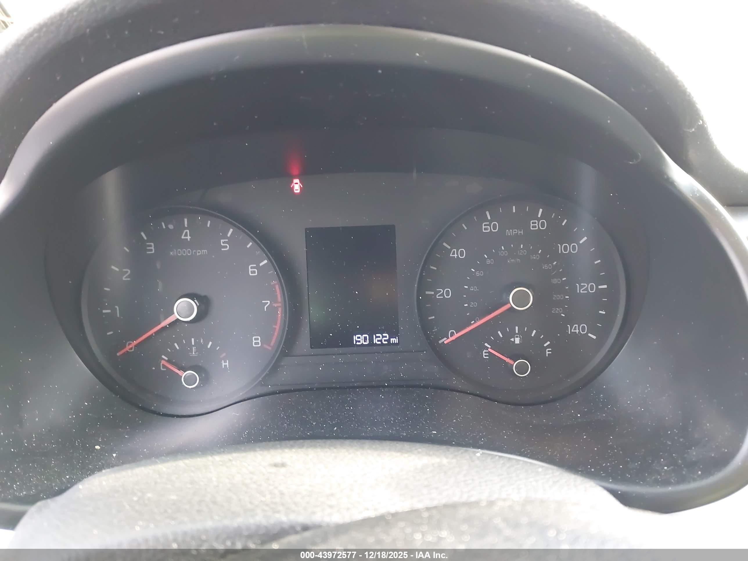 KIA RIO image 7