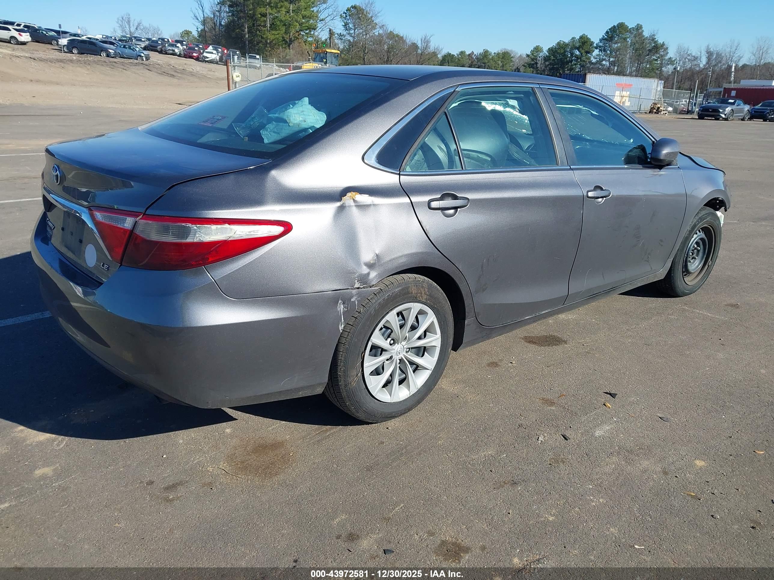 TOYOTA CAMRY image 4