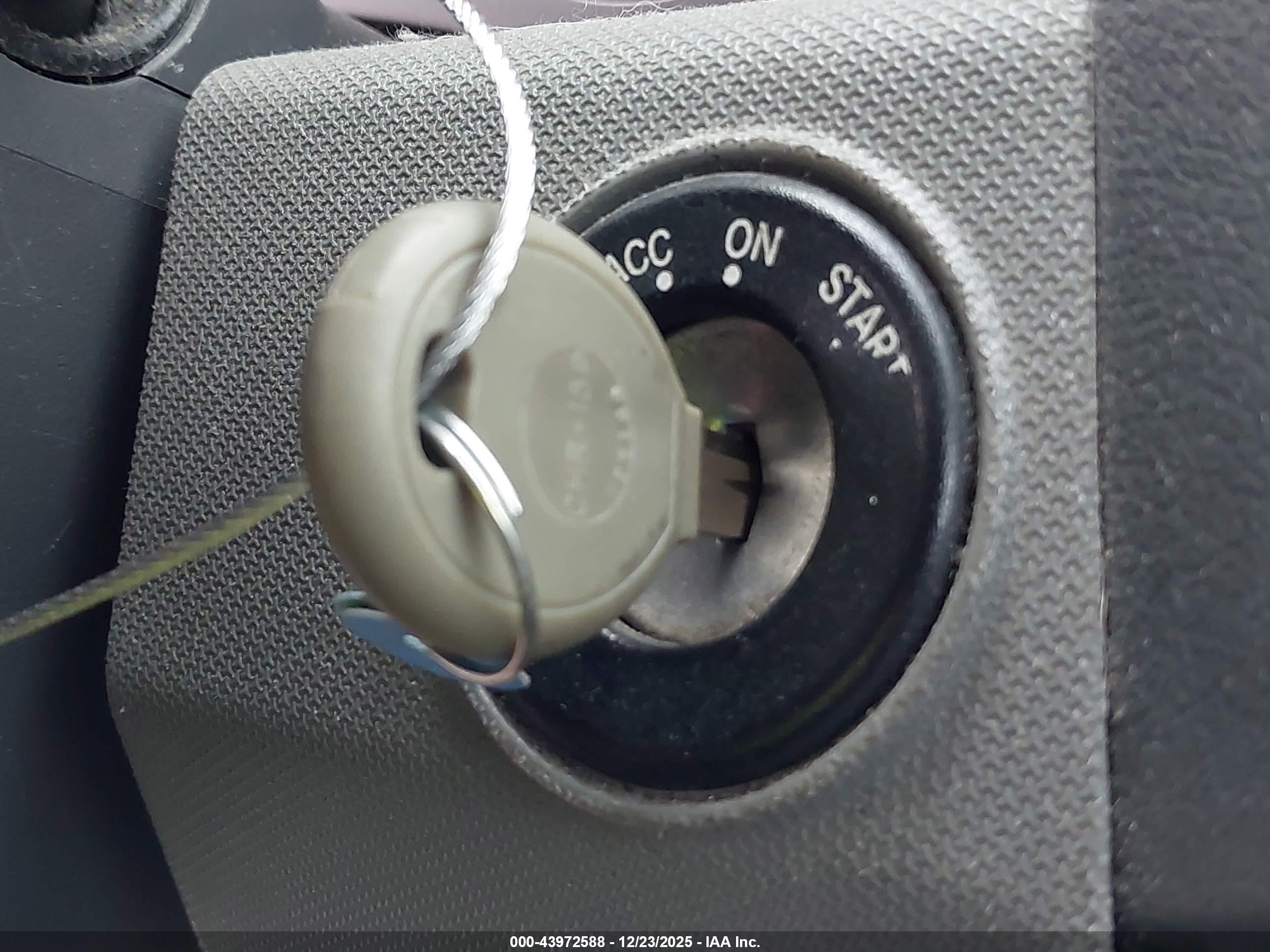 DODGE AVENGER image 11