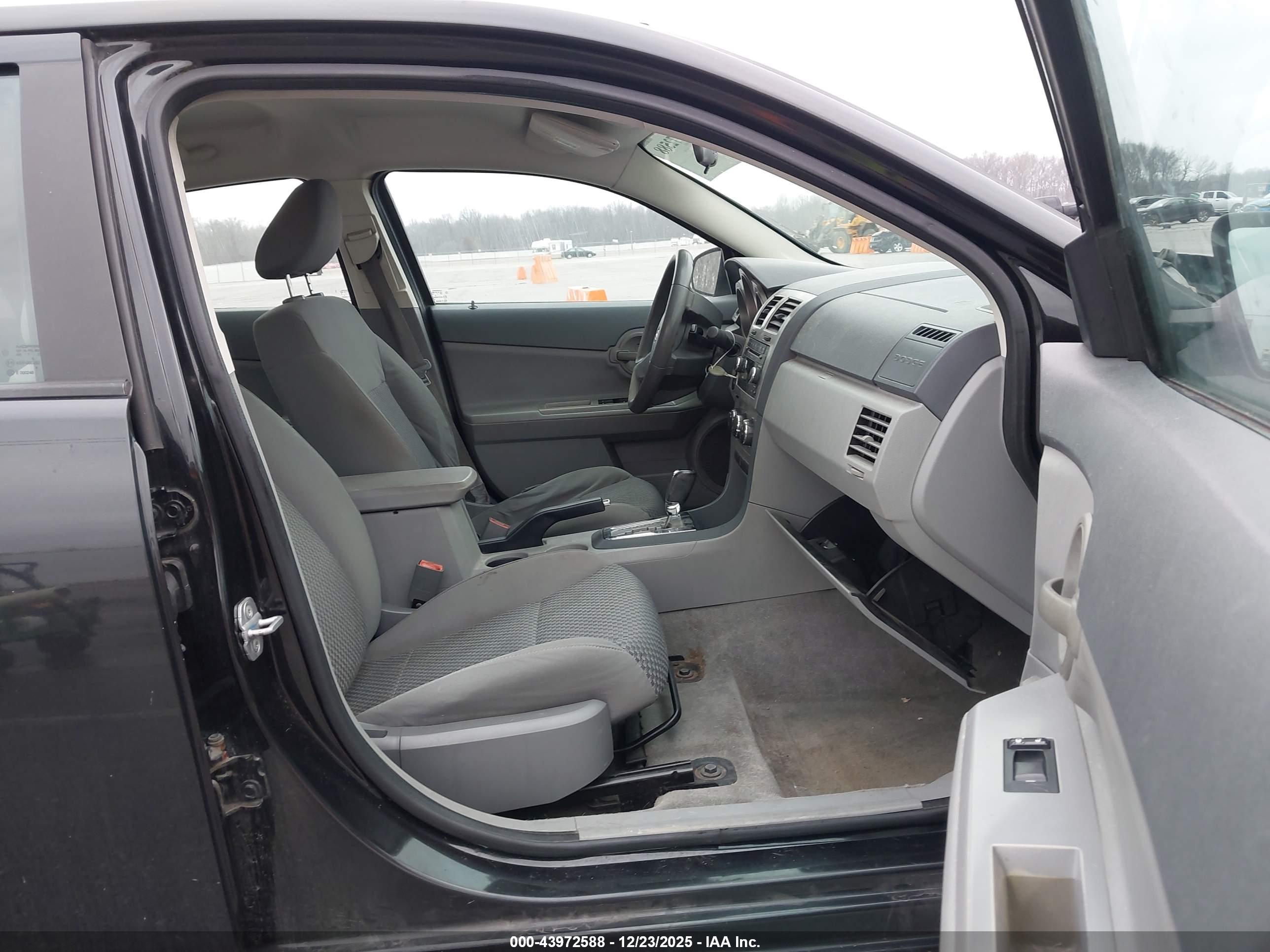 DODGE AVENGER image 5