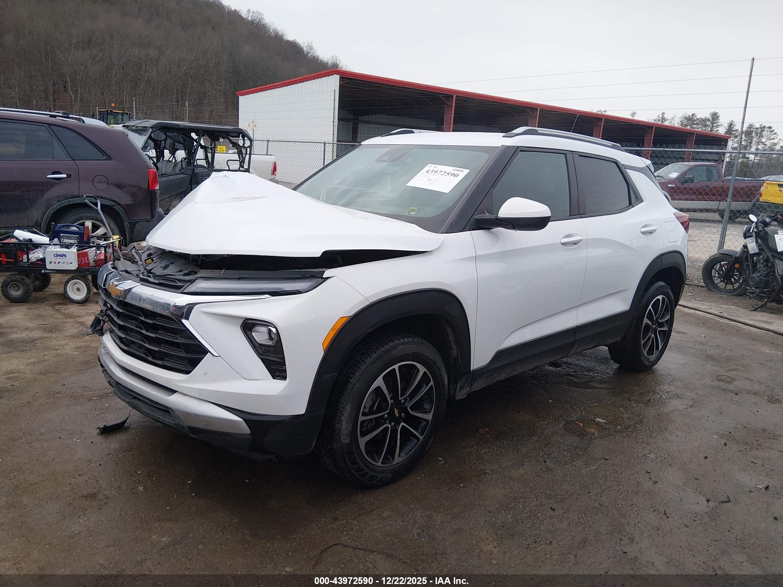 CHEVROLET TRAILBLAZER image 2