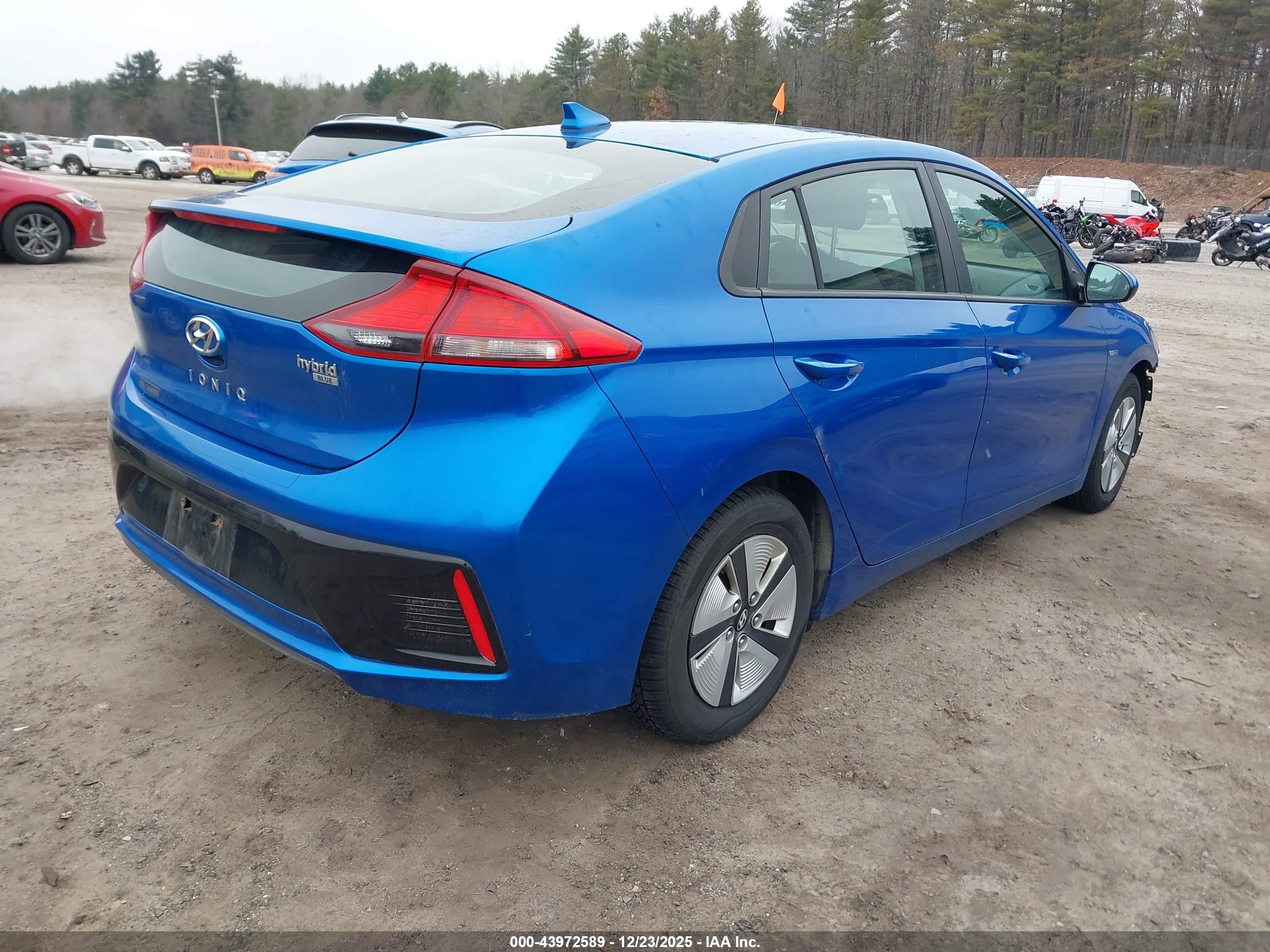 HYUNDAI IONIQ image 4