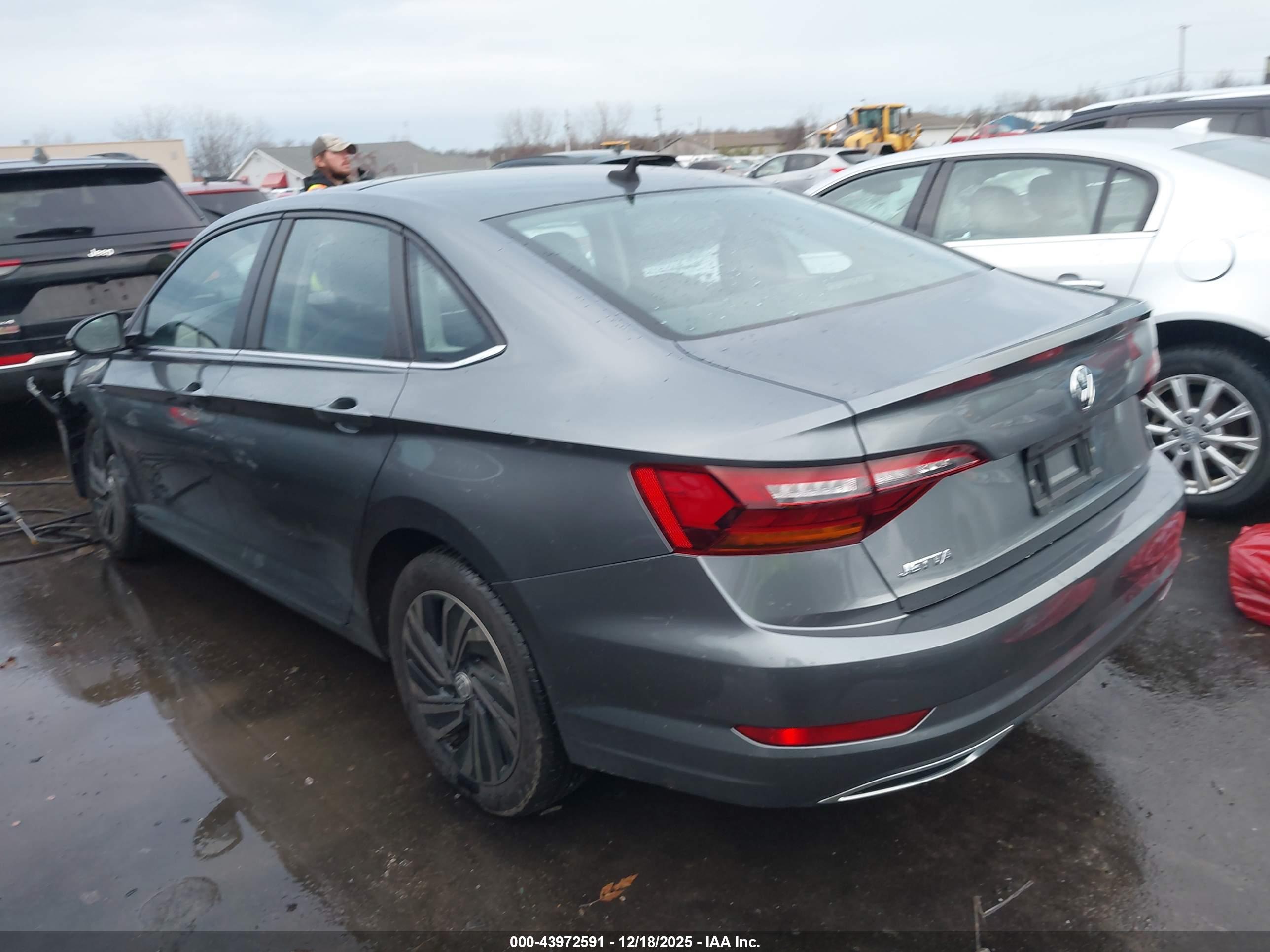 VOLKSWAGEN JETTA image 3