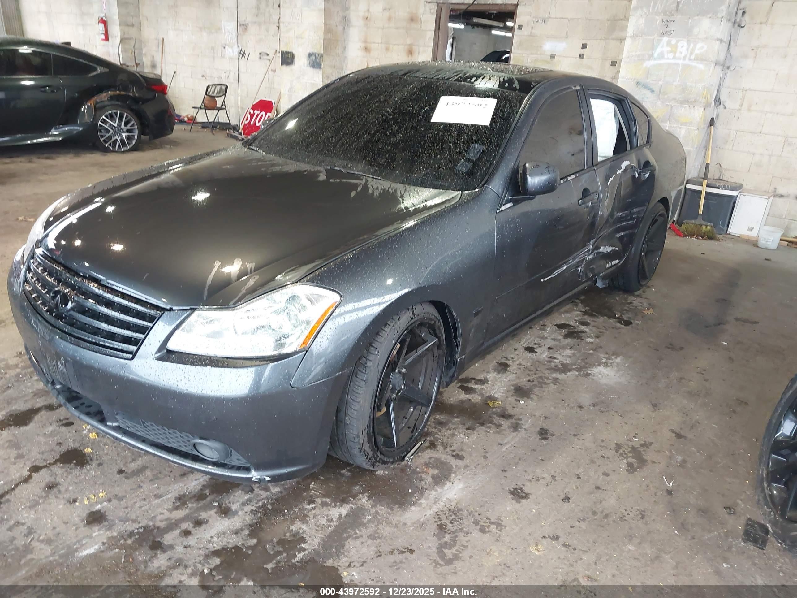 INFINITI M35X image 2