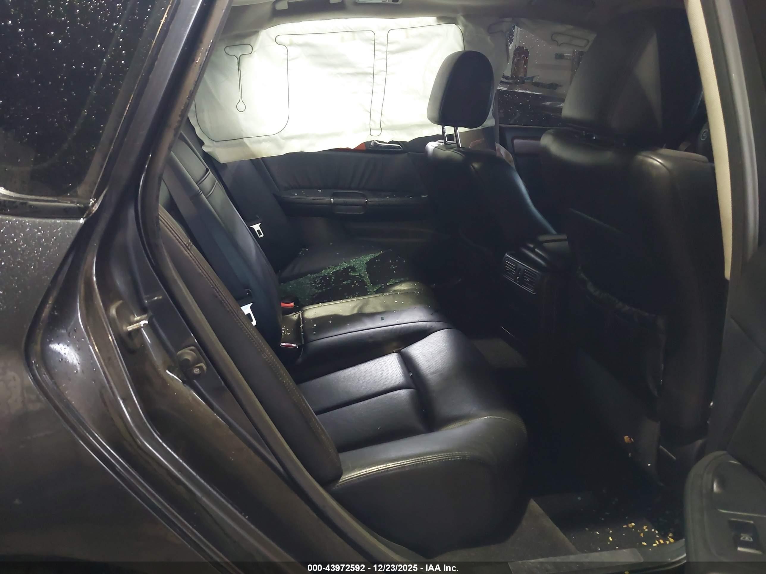 INFINITI M35X image 8