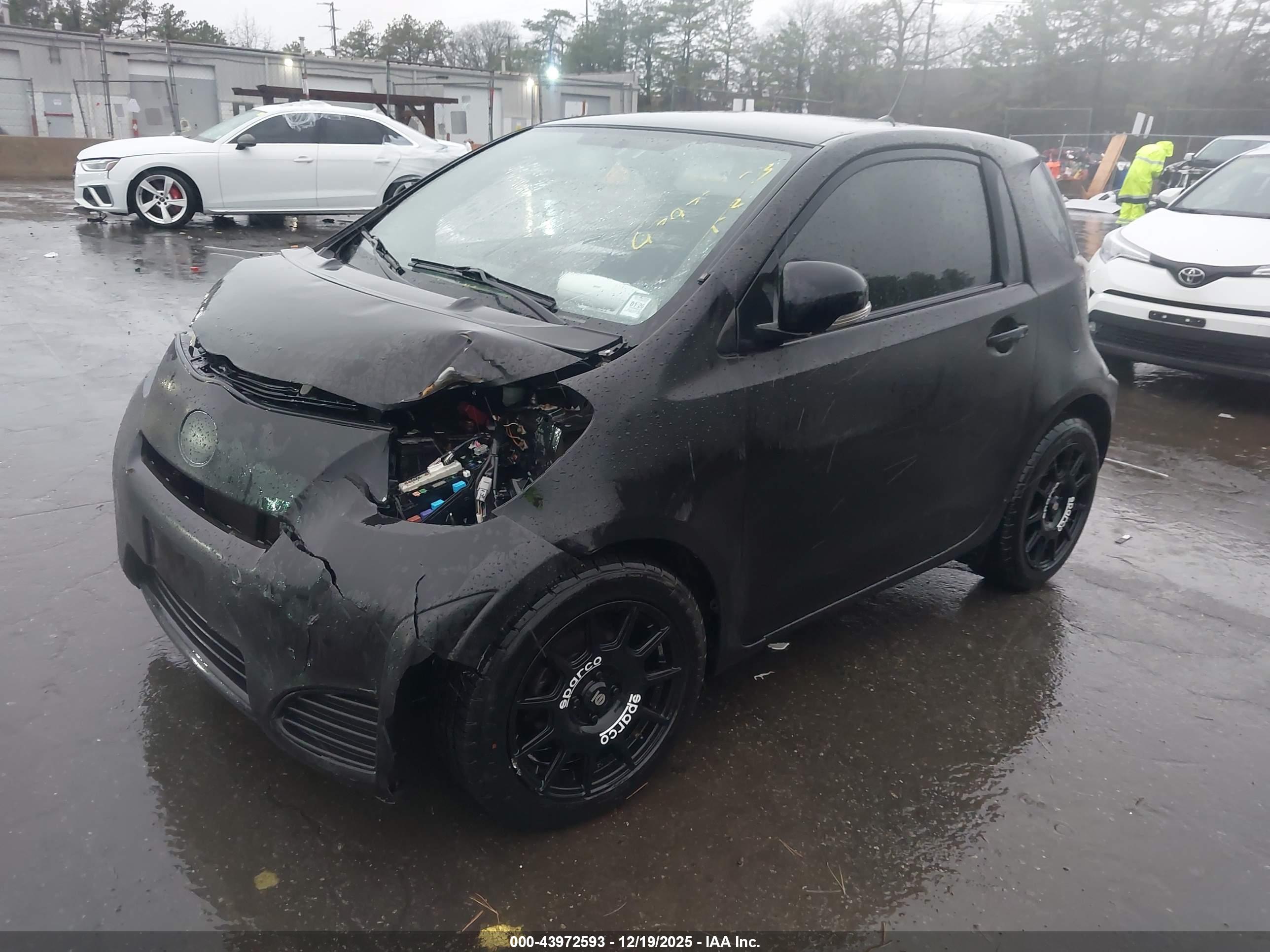 SCION IQ image 2