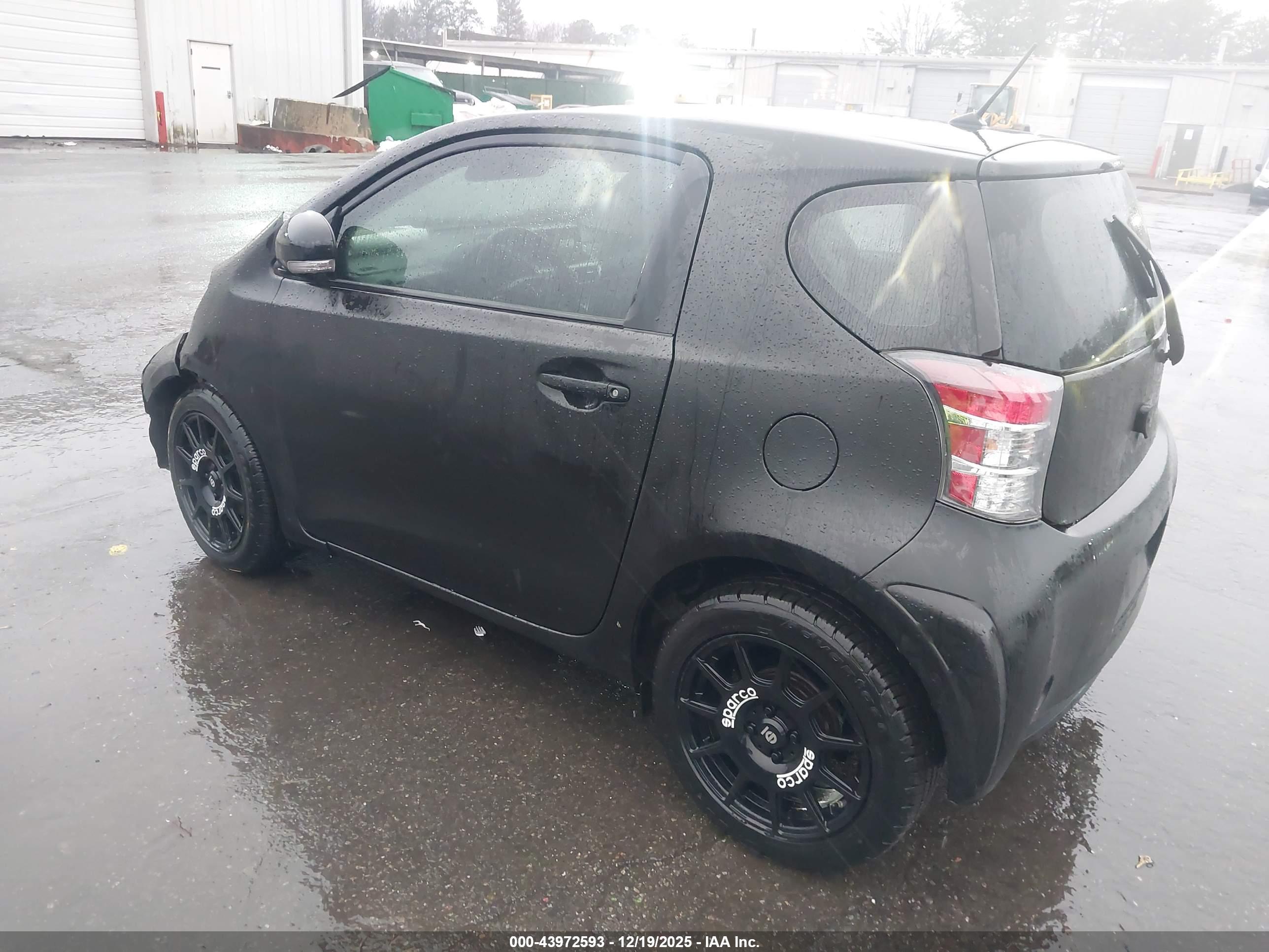 SCION IQ image 3