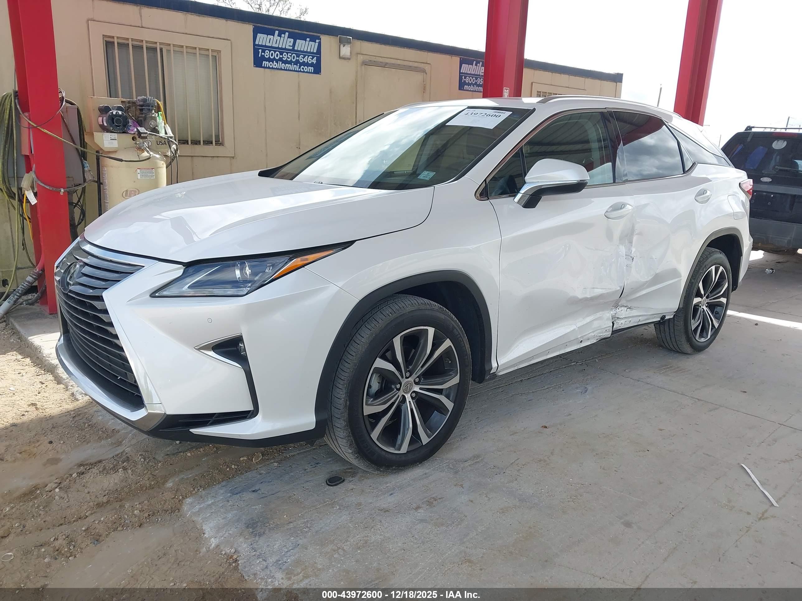 LEXUS RX image 2