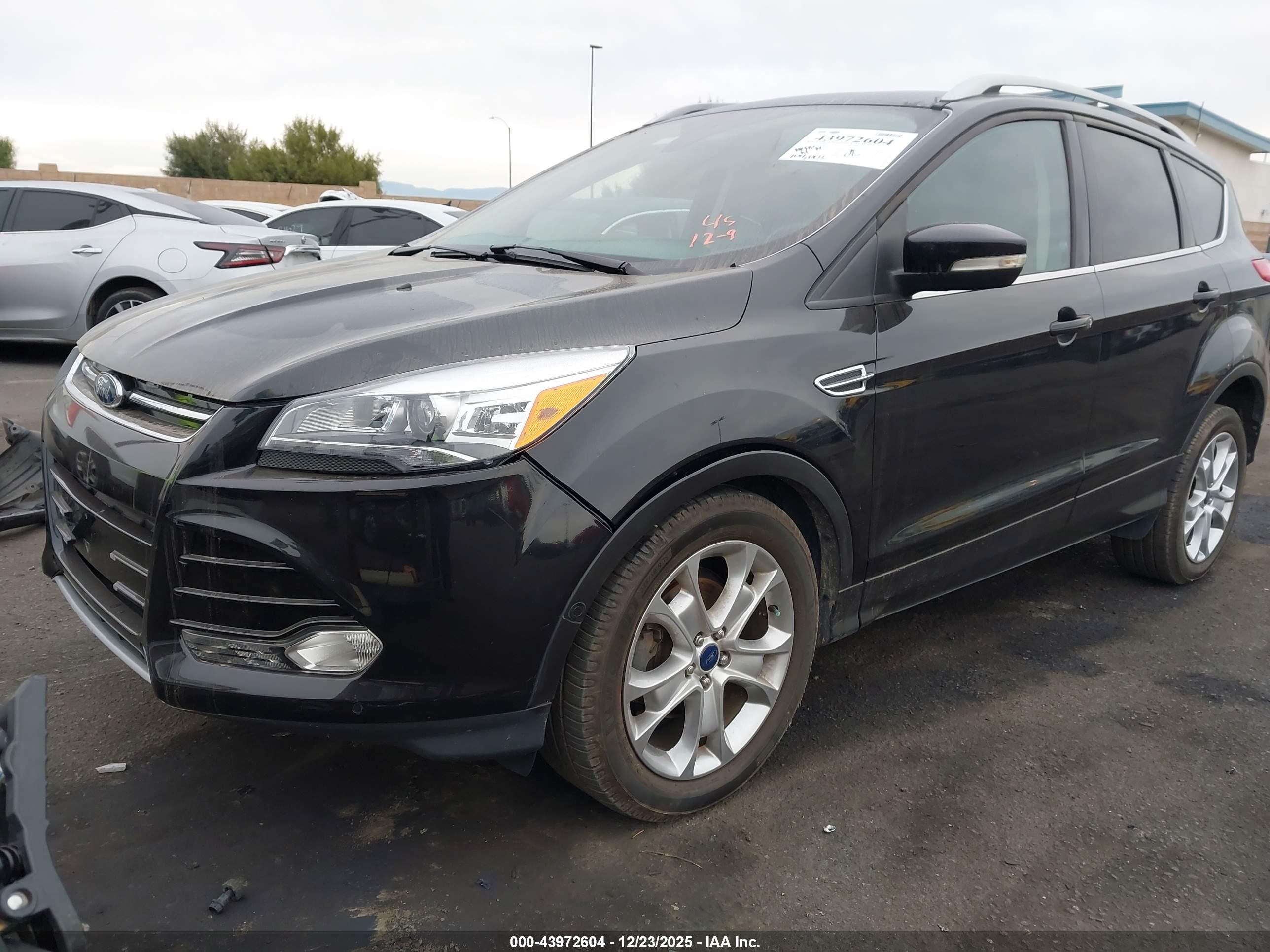 FORD ESCAPE image 2