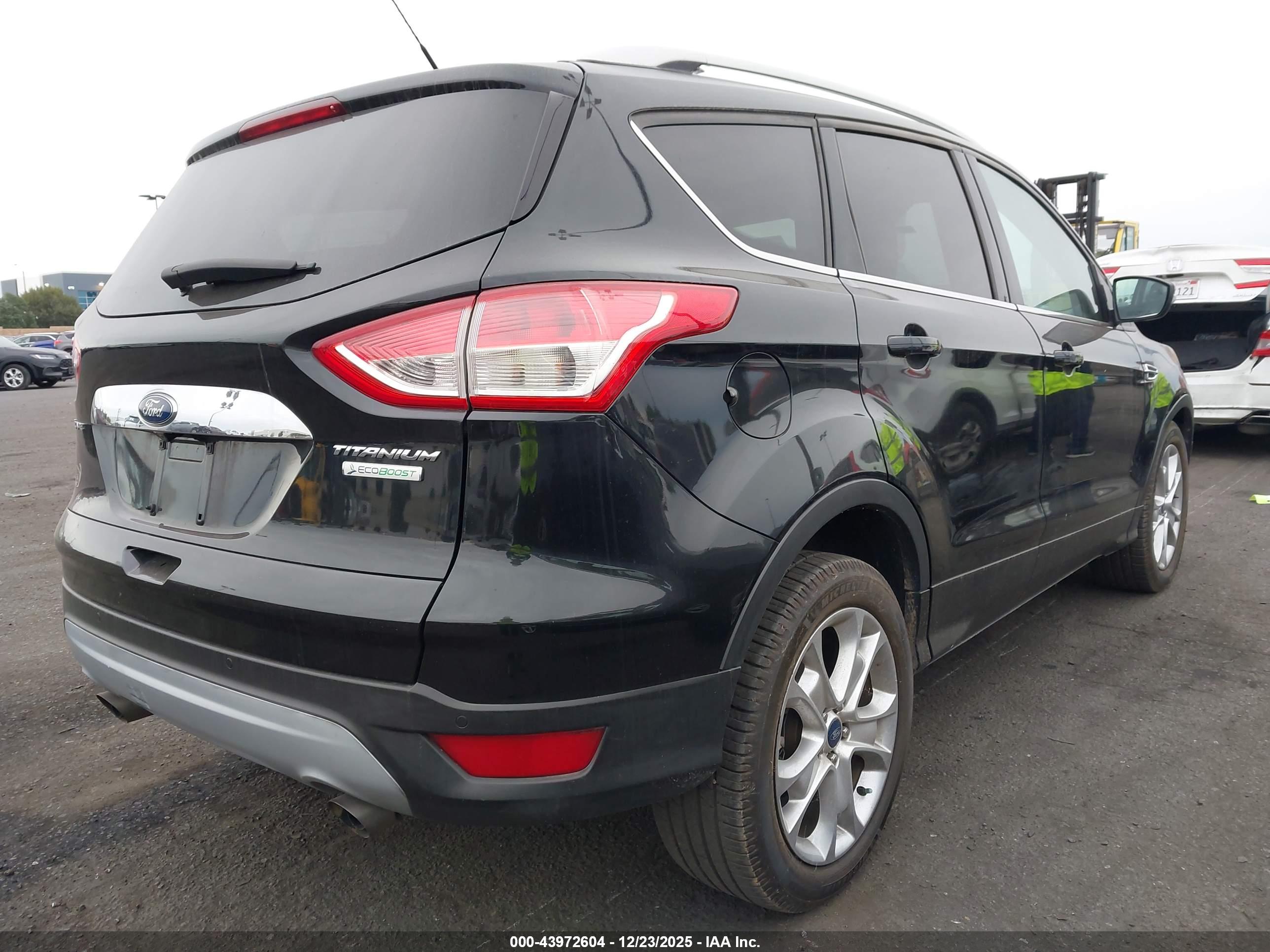 FORD ESCAPE image 4