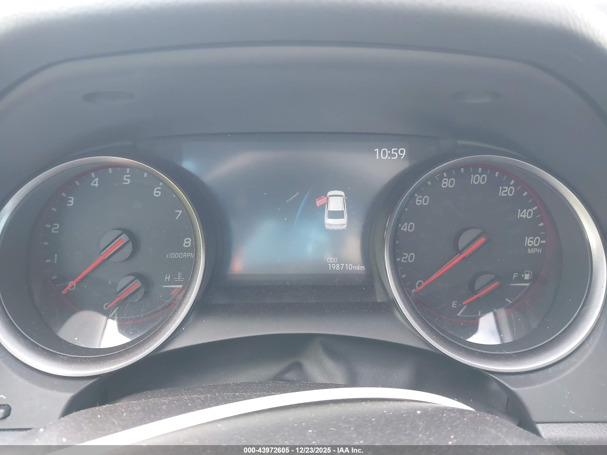 TOYOTA CAMRY image 7