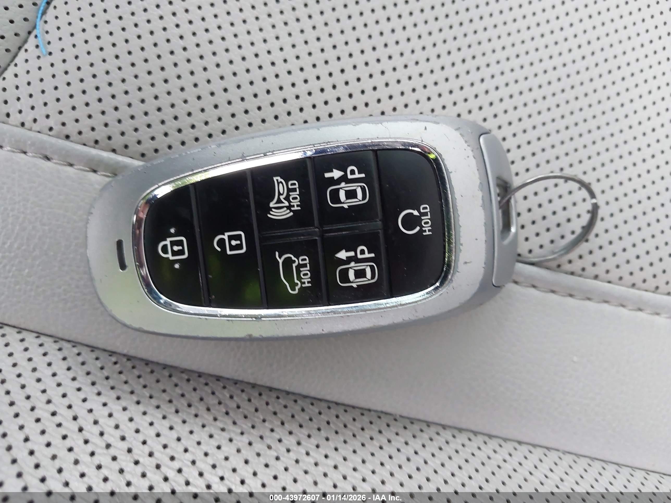 HYUNDAI TUCSON image 11