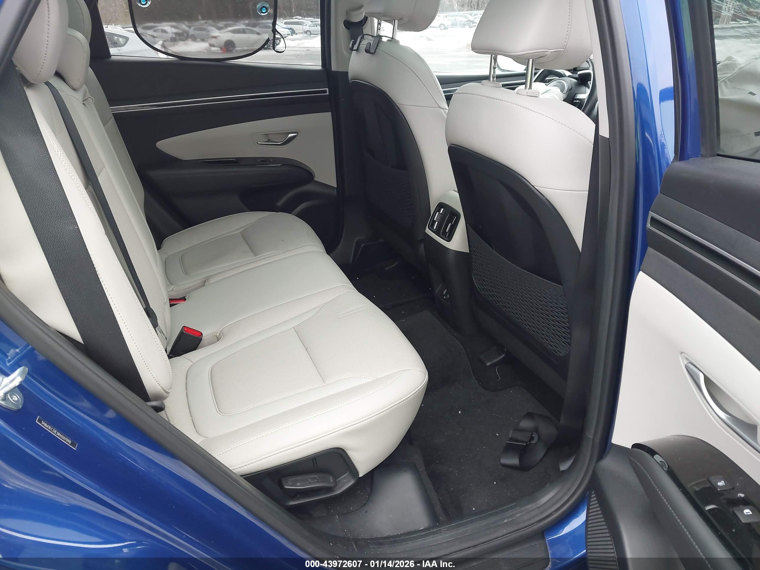 HYUNDAI TUCSON image 8
