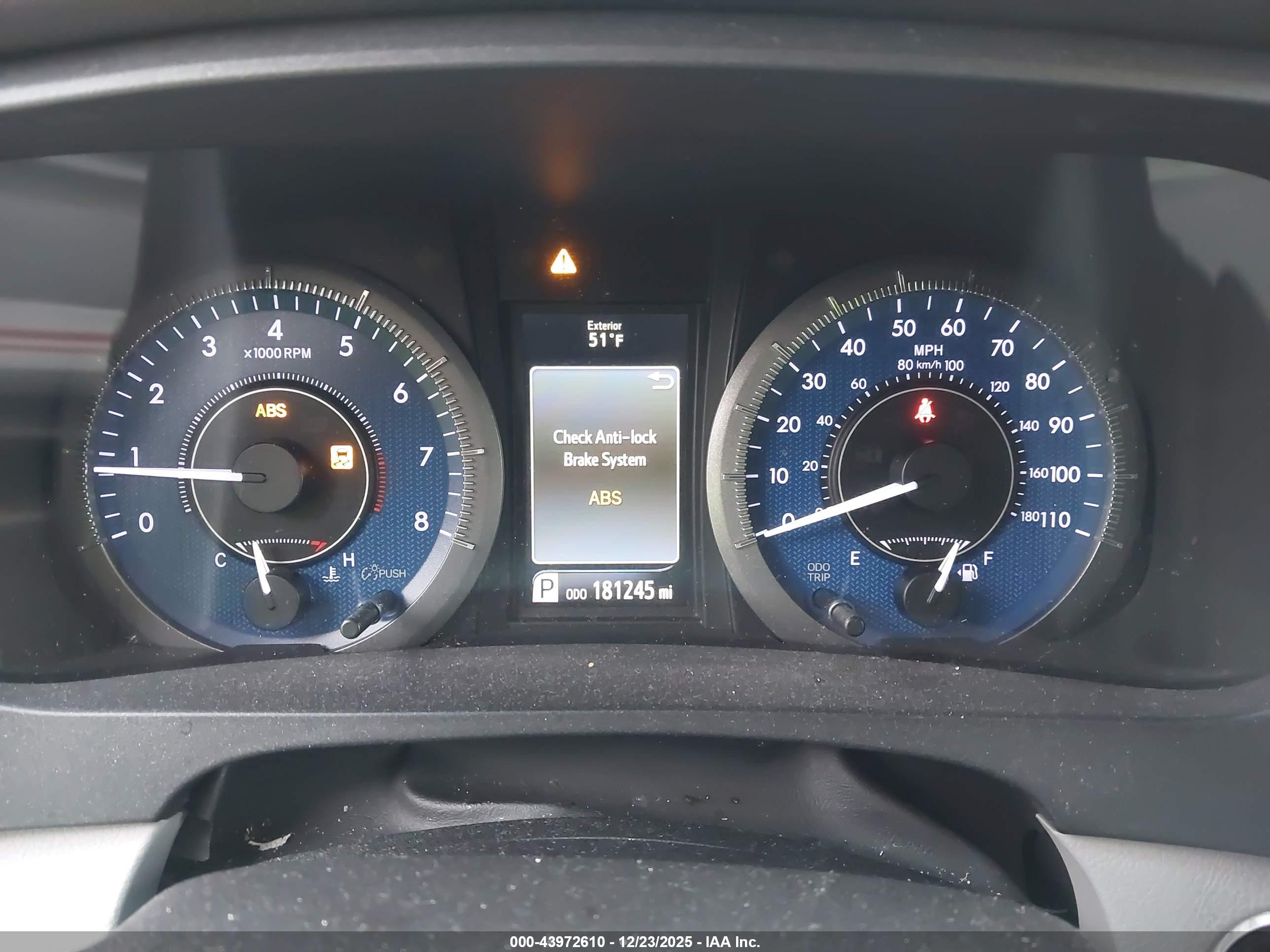 TOYOTA SIENNA image 7