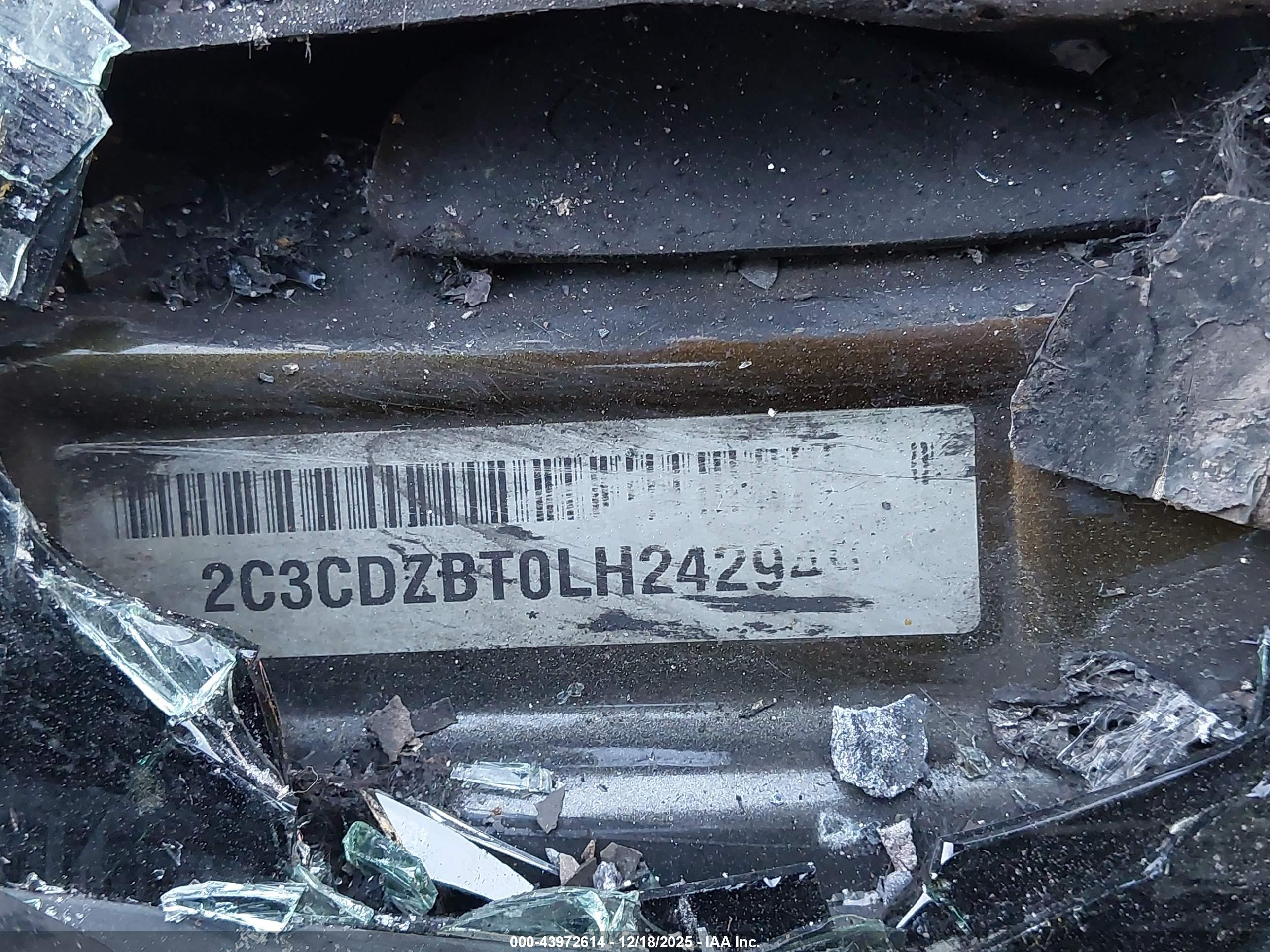 DODGE CHALLENGER image 9