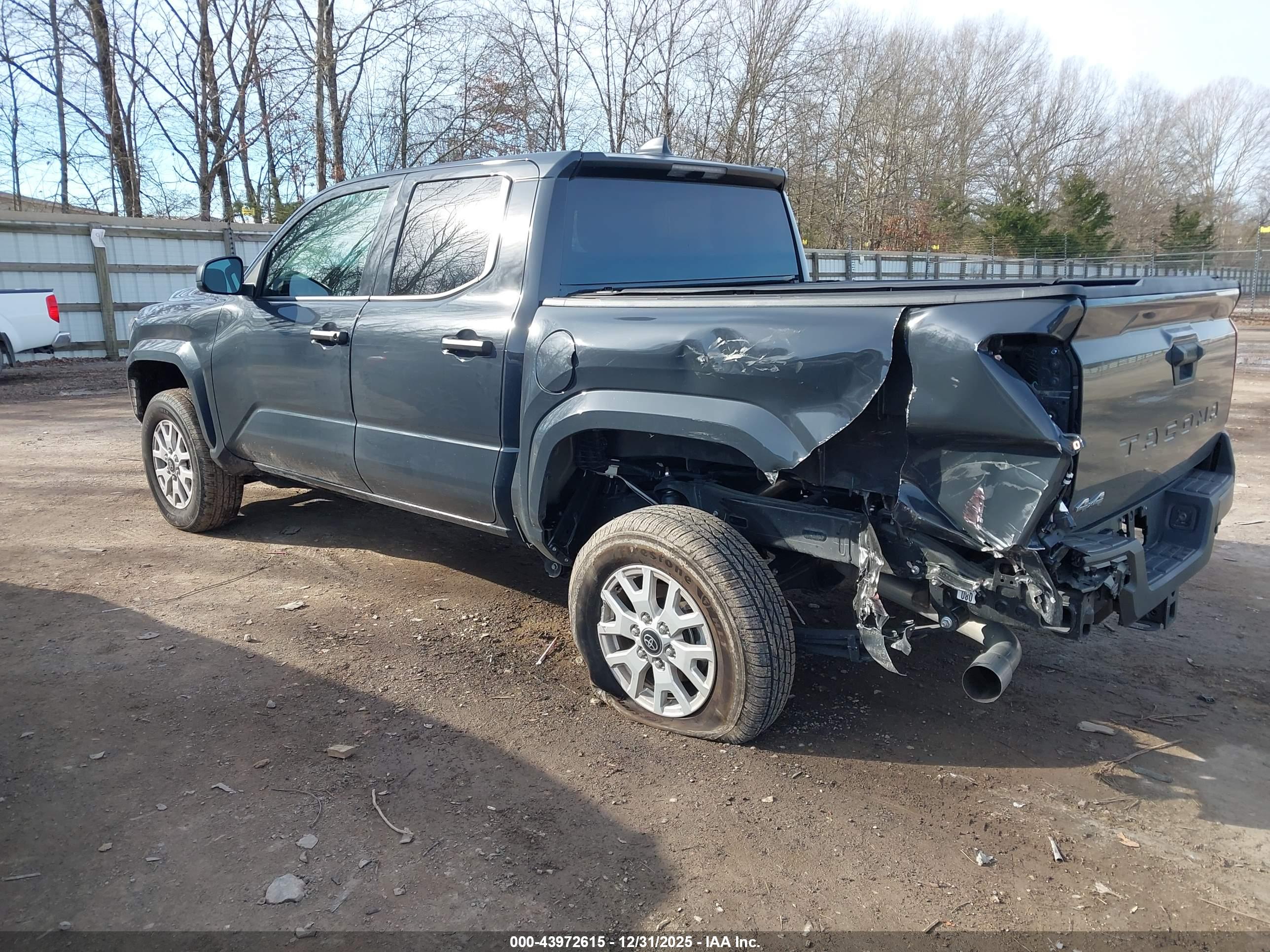 TOYOTA TACOMA image 3