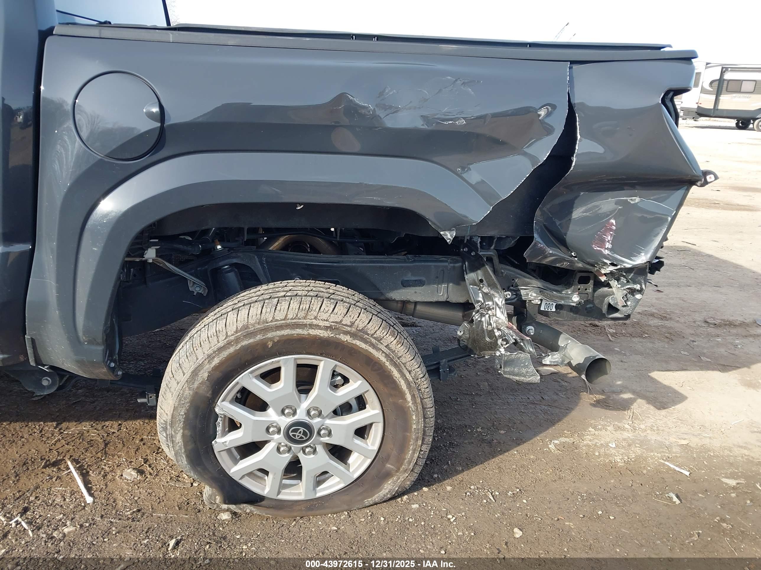 TOYOTA TACOMA image 6