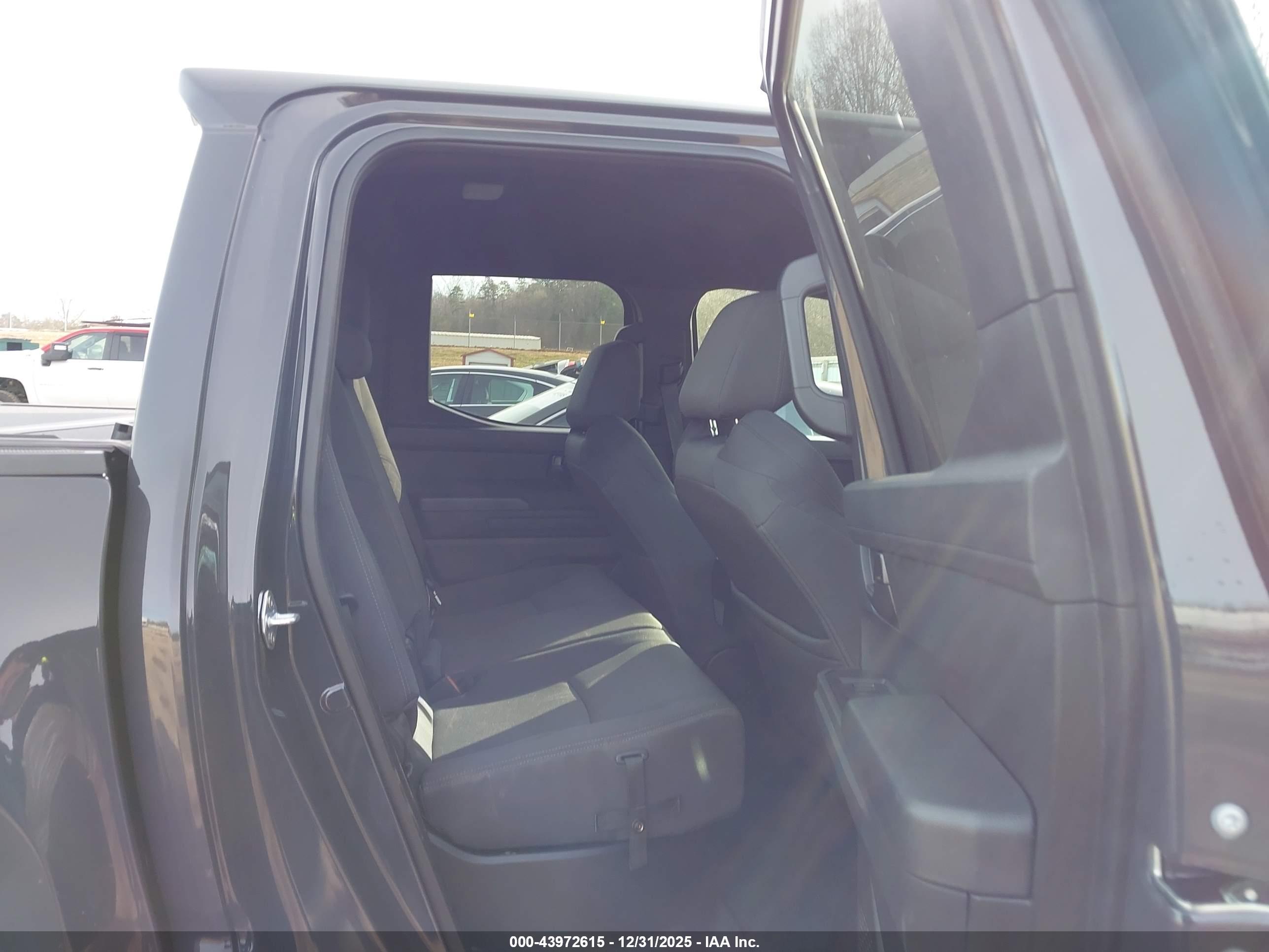 TOYOTA TACOMA image 8