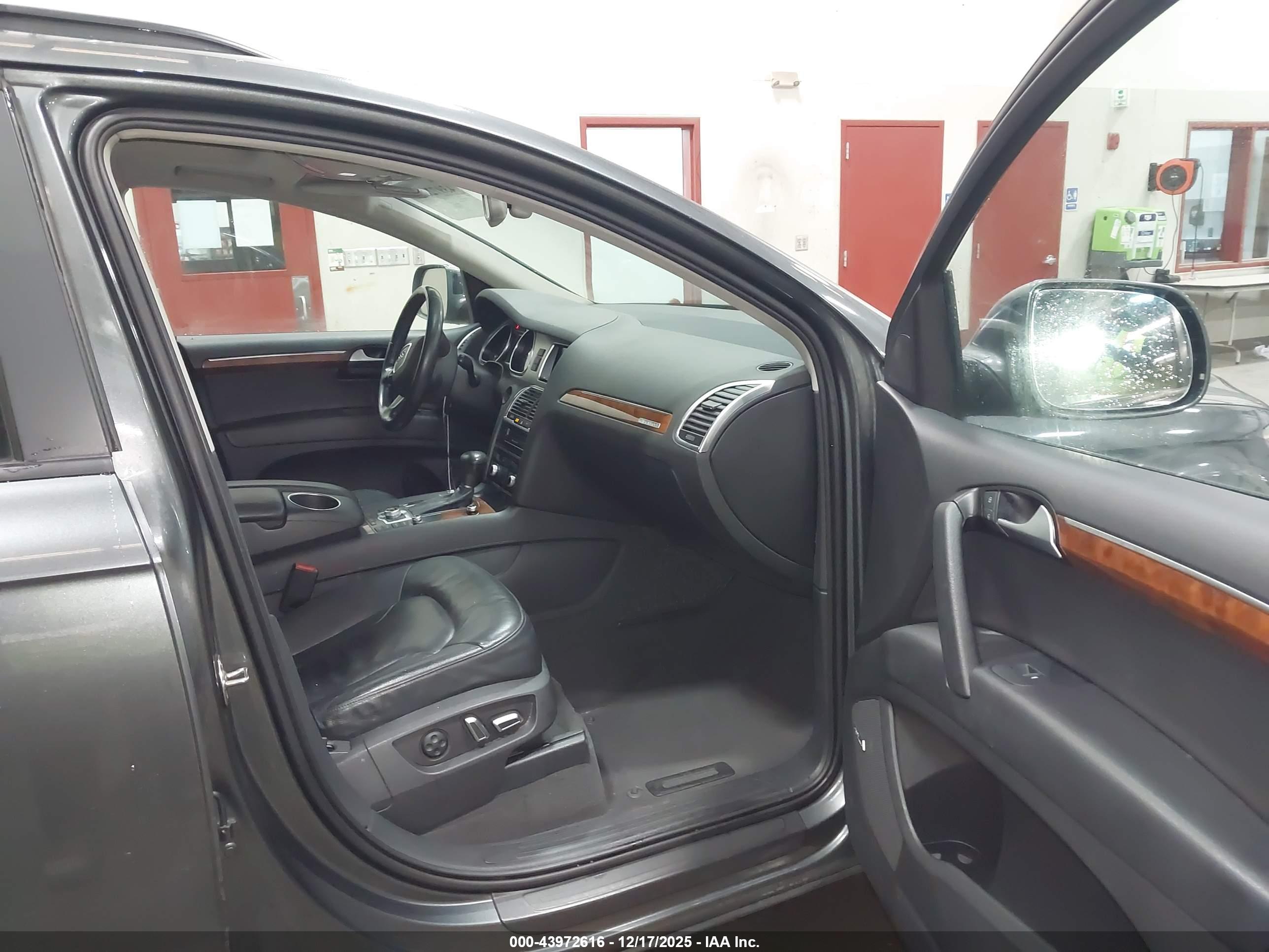 AUDI Q7 image 5