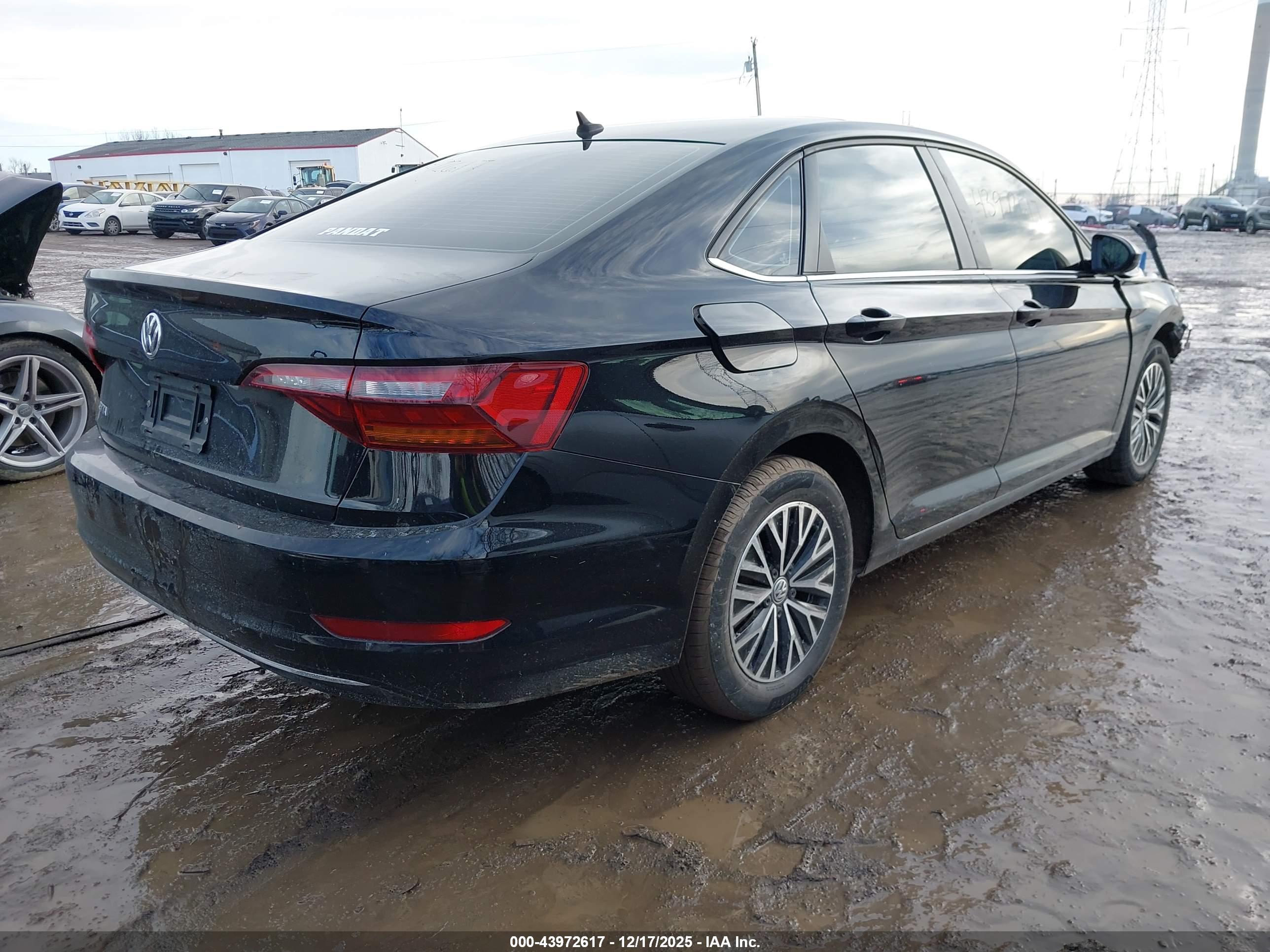 VOLKSWAGEN JETTA image 4