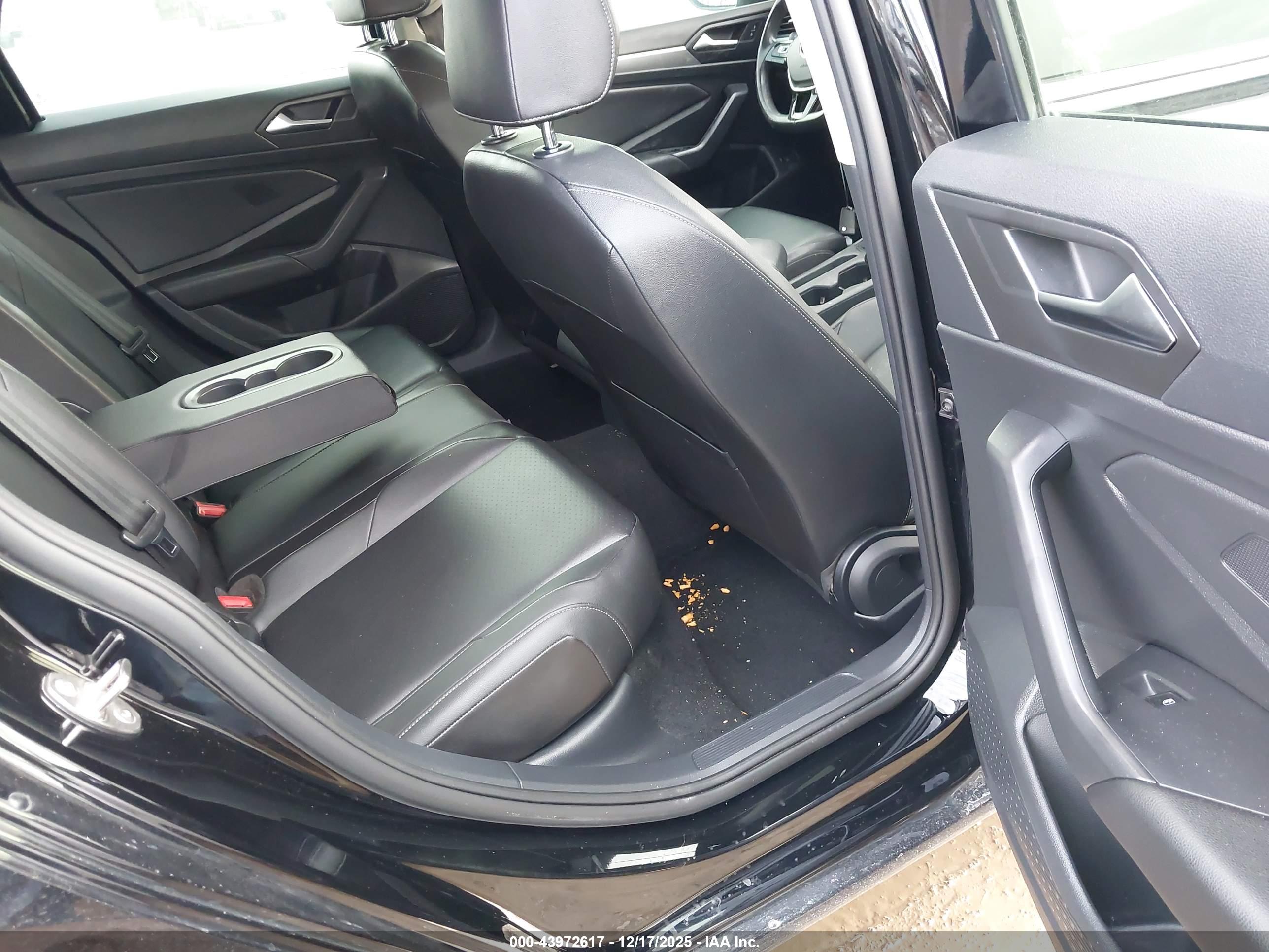 VOLKSWAGEN JETTA image 8