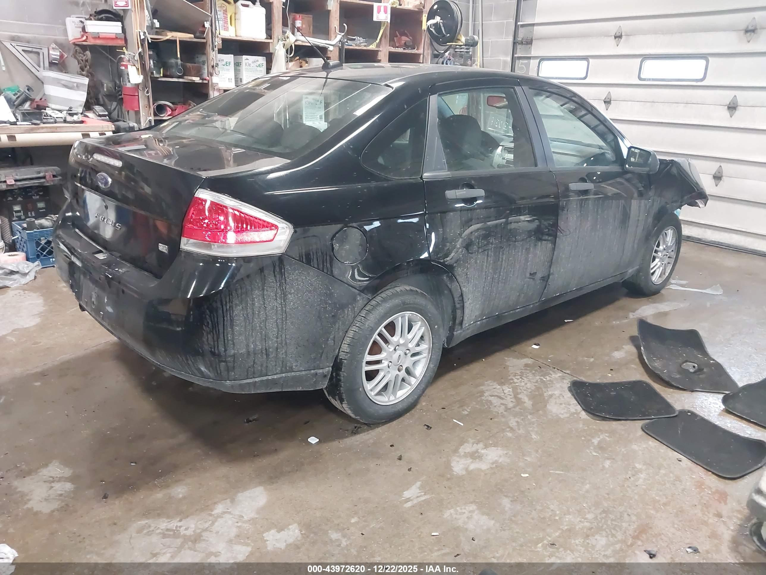 FORD FOCUS image 4