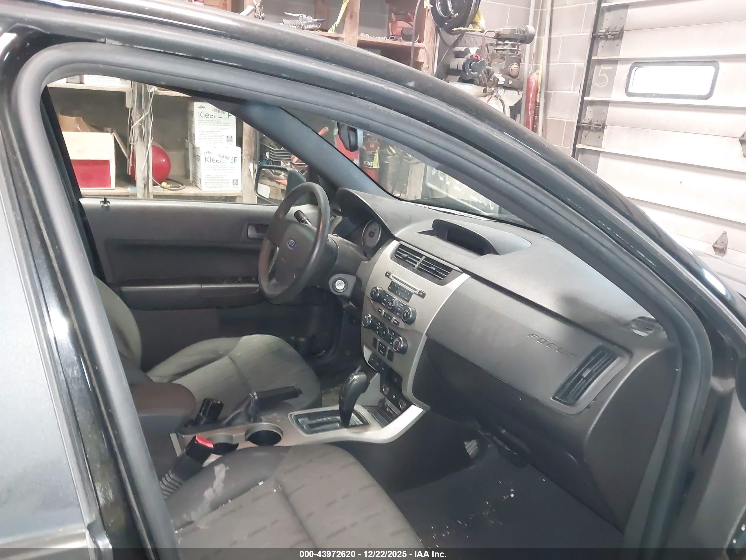 FORD FOCUS image 5