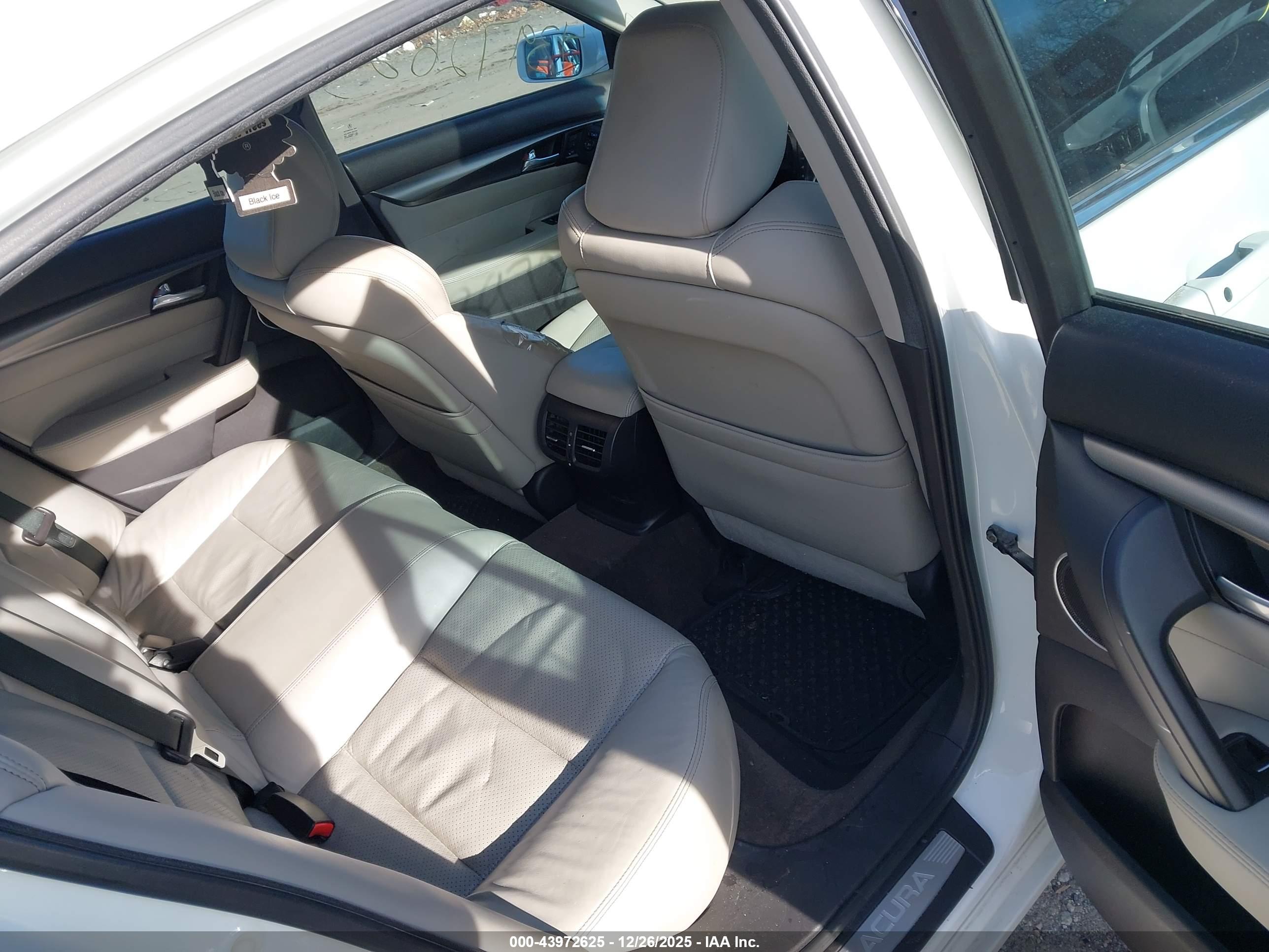 ACURA TL image 8