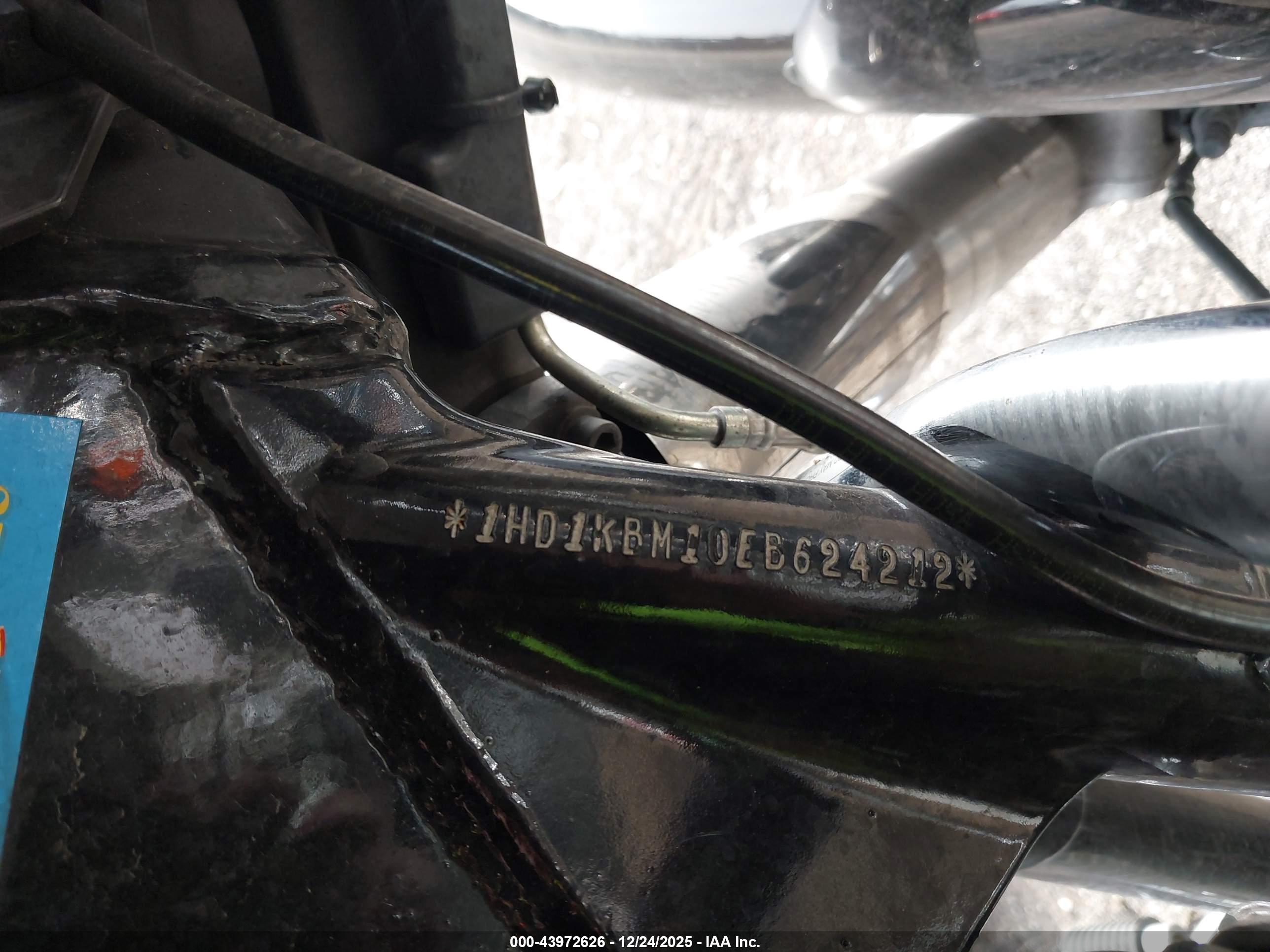 HARLEY-DAVIDSON FLHX image 10