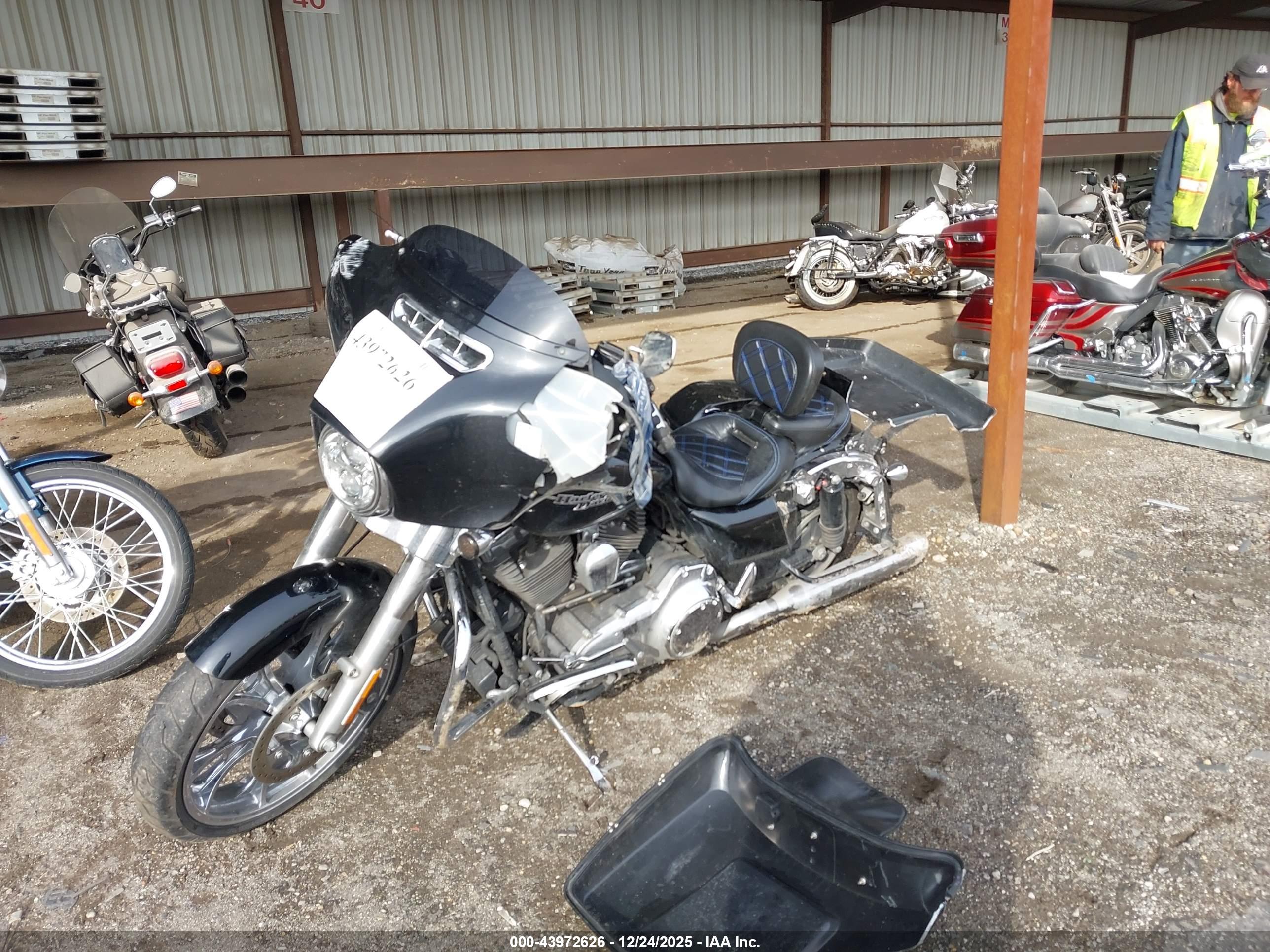 HARLEY-DAVIDSON FLHX image 2