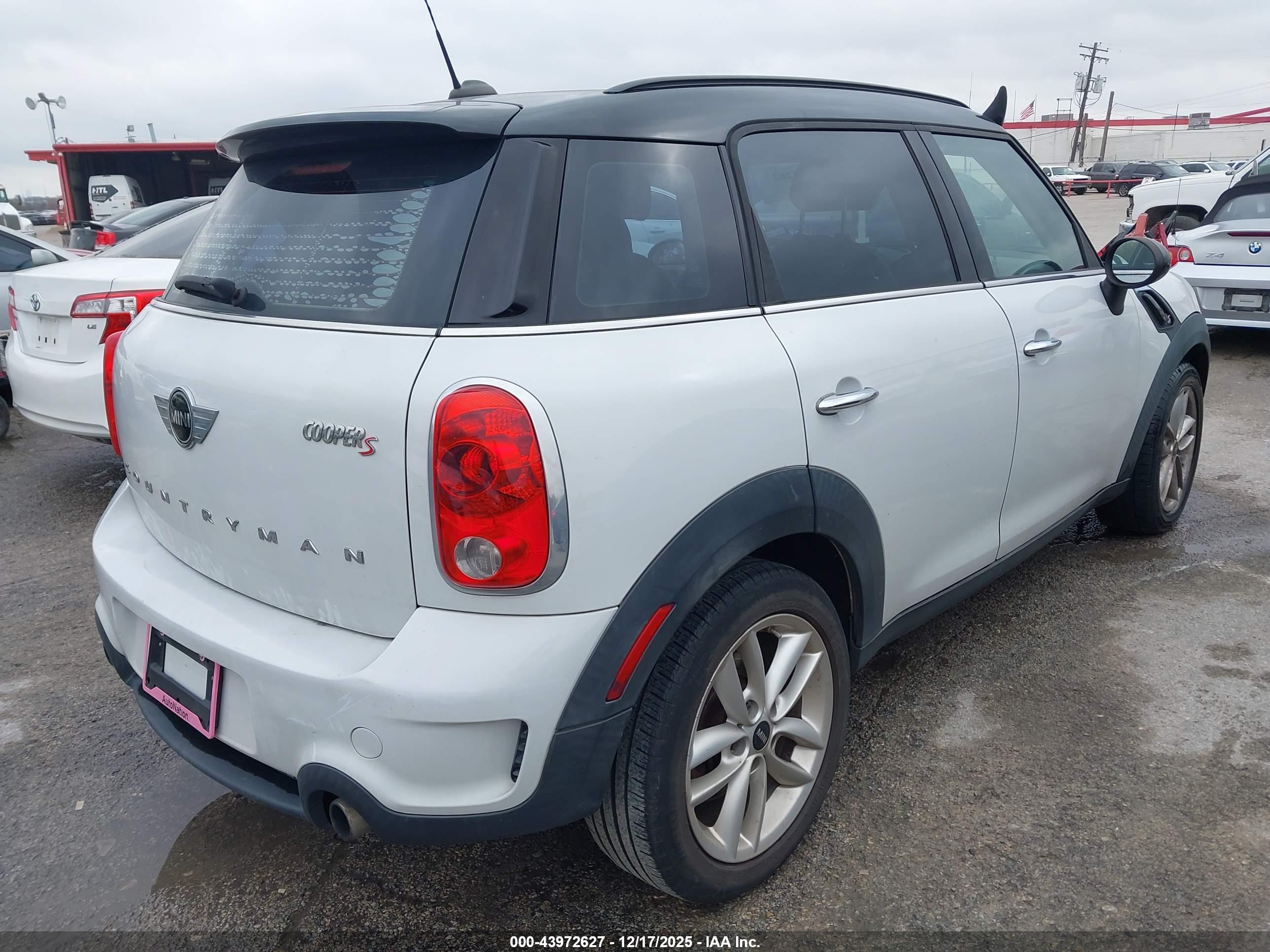 MINI COUNTRYMAN image 4