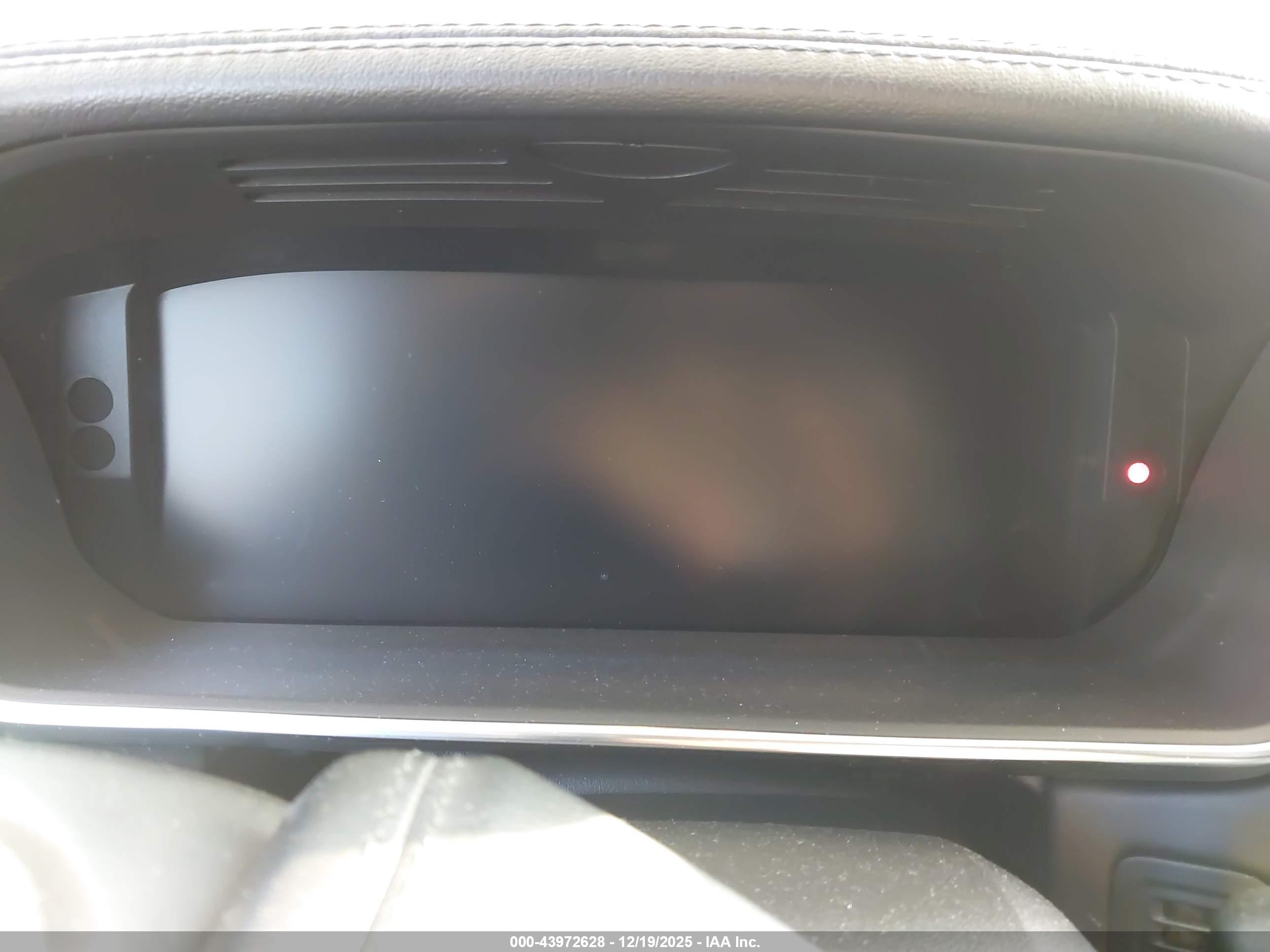 LAND ROVER image 7