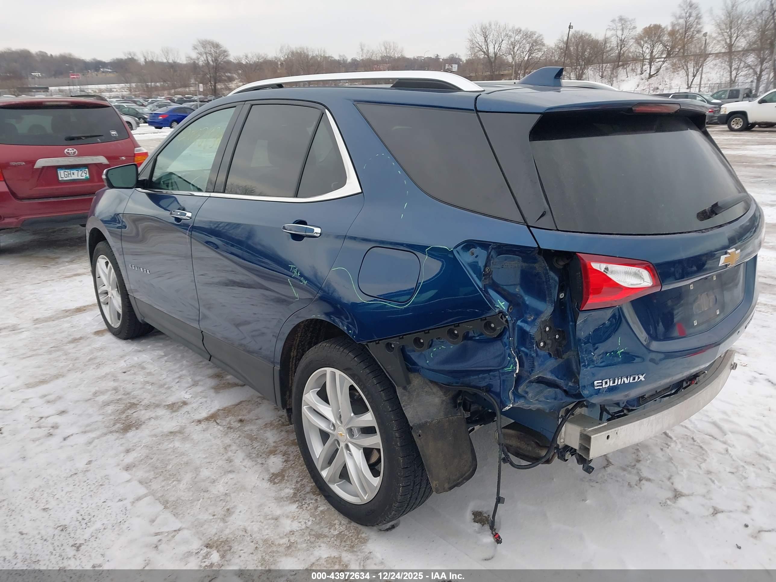 CHEVROLET EQUINOX image 3