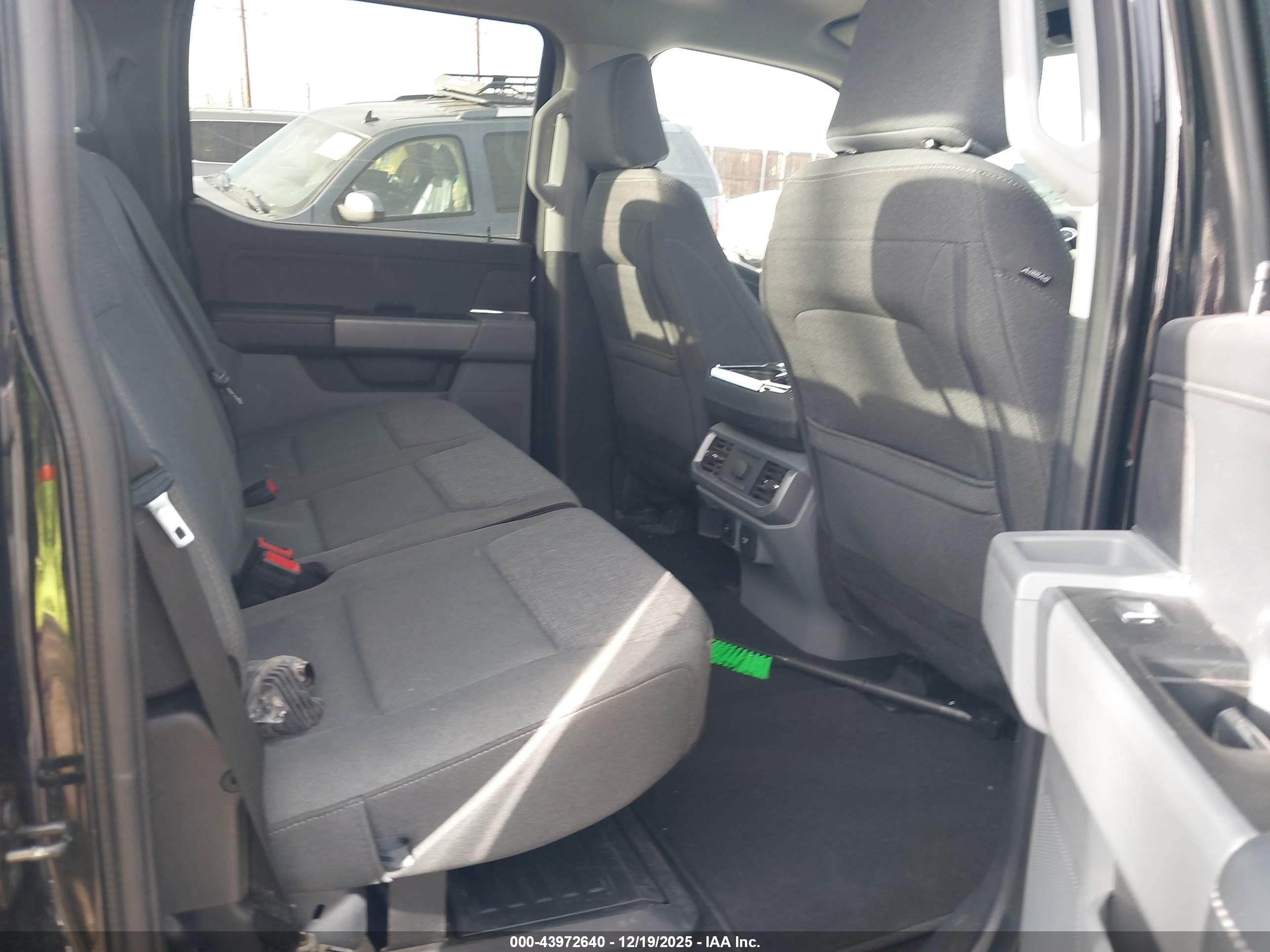 FORD F-150 image 8