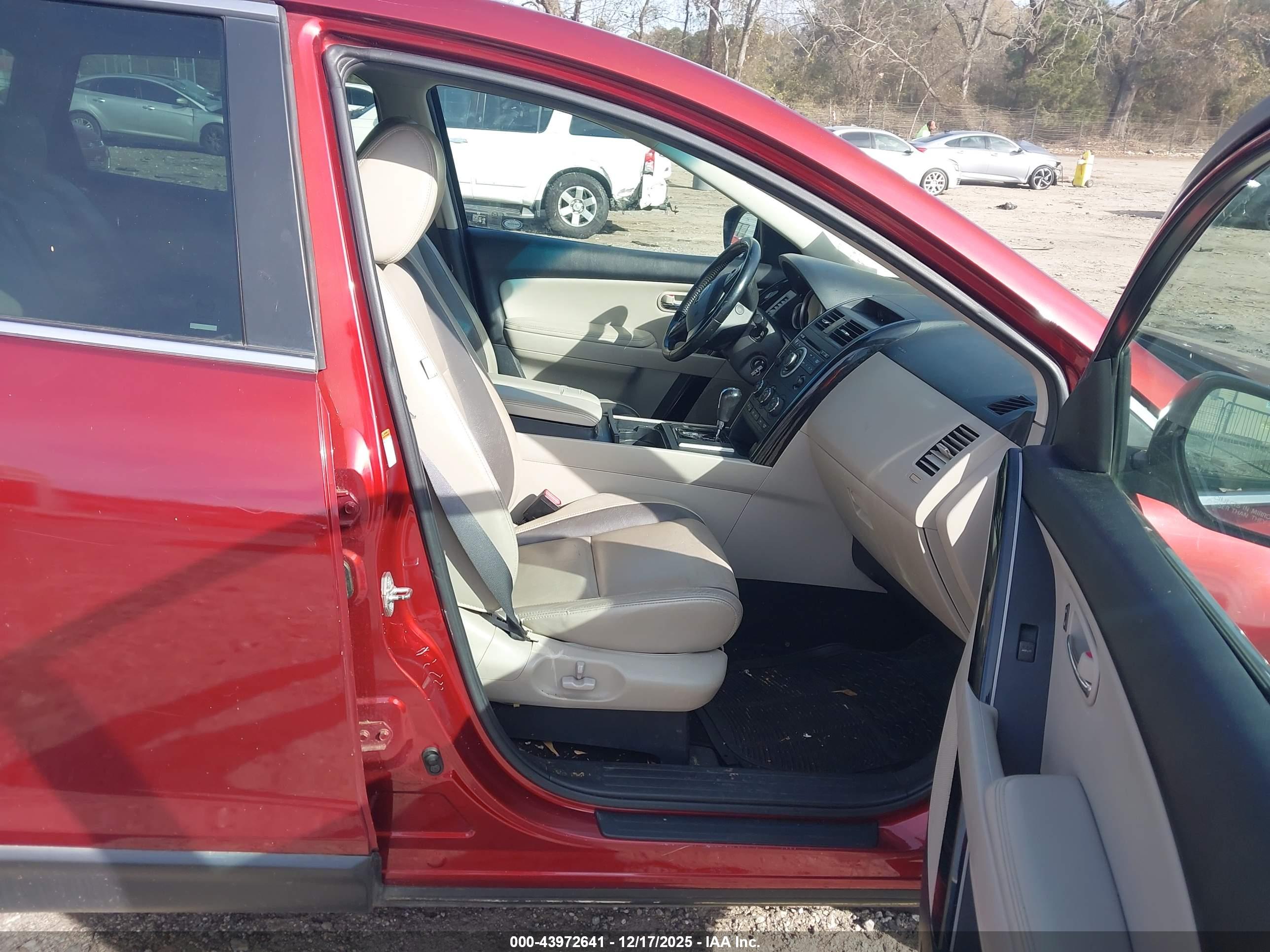 MAZDA CX-9 image 5