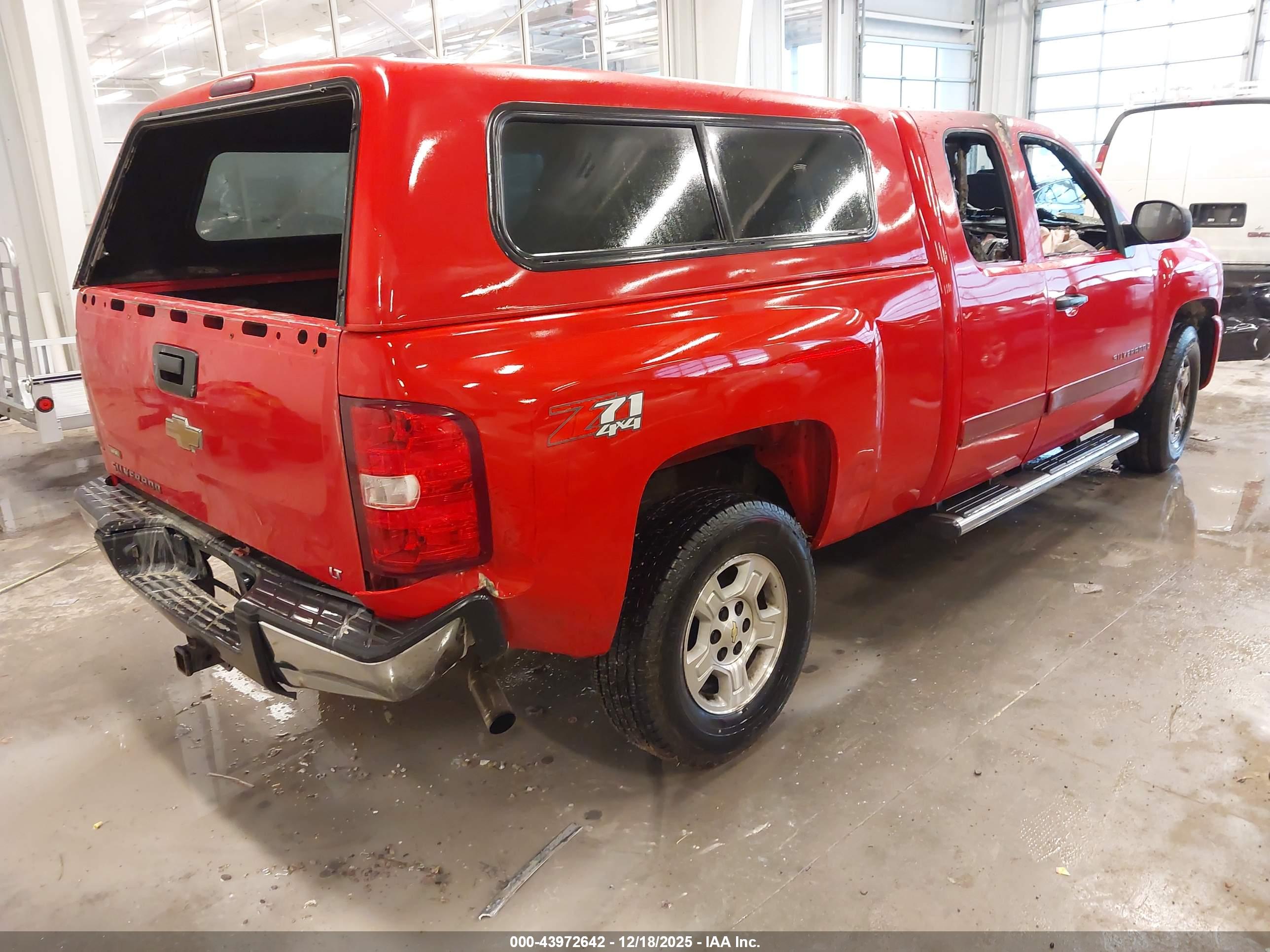 CHEVROLET SILVERADO image 4