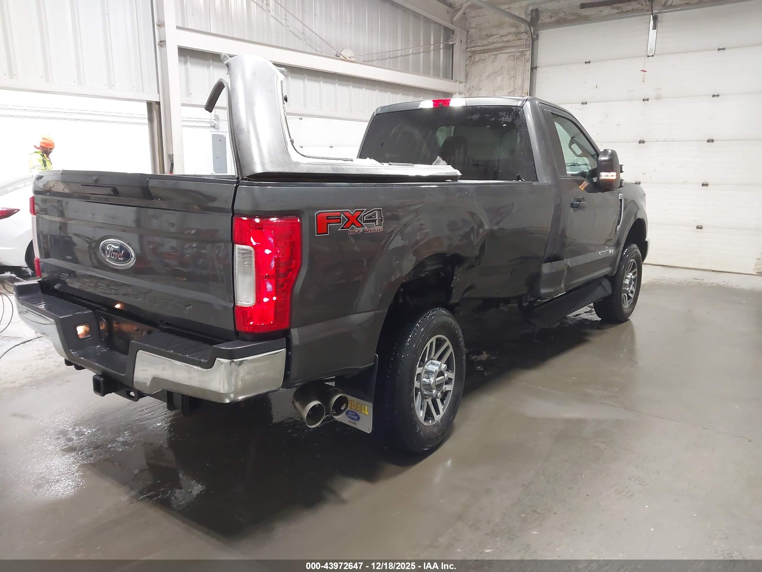FORD F-250 image 4
