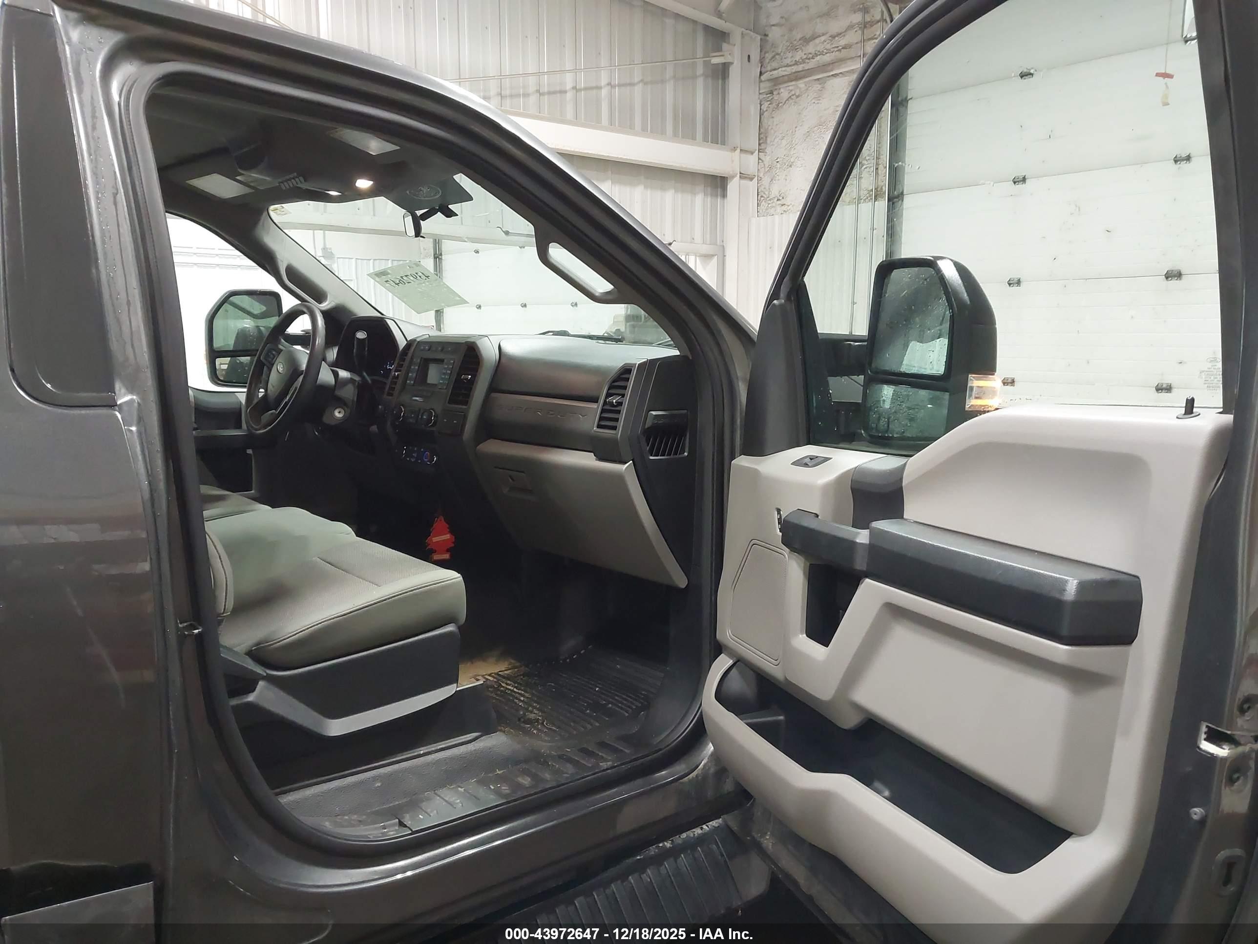 FORD F-250 image 5