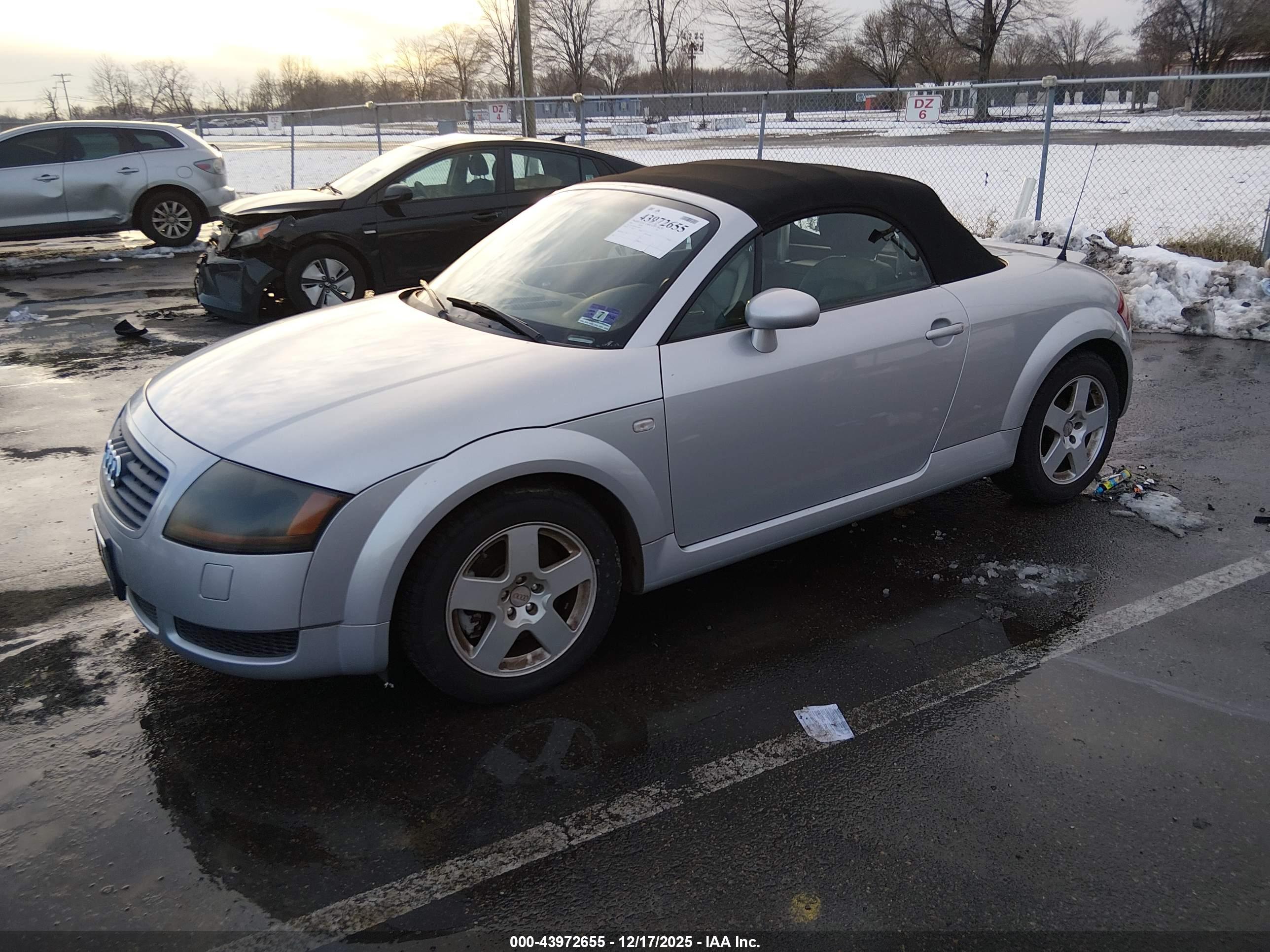 AUDI TT image 2