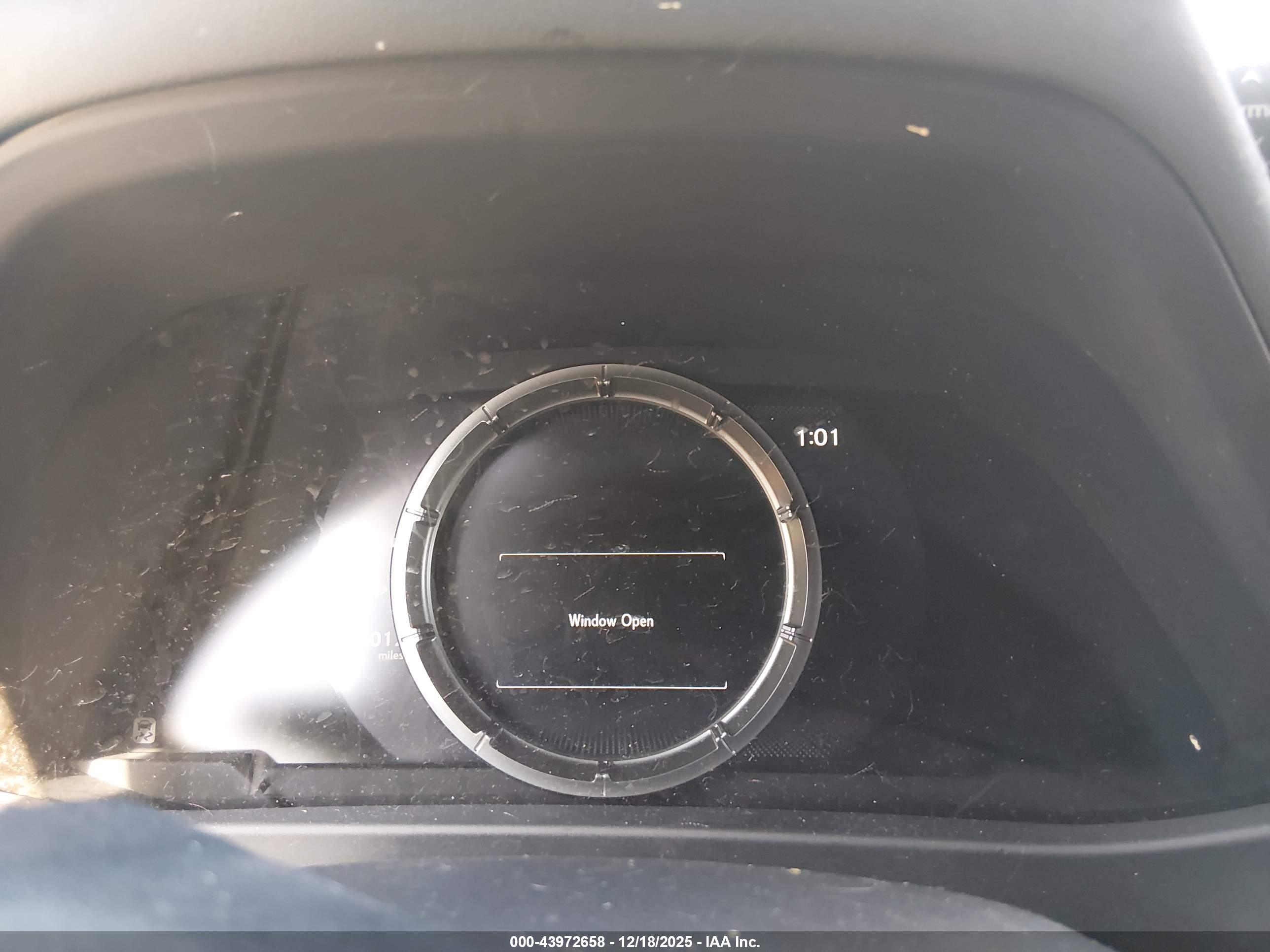 LEXUS UX image 7