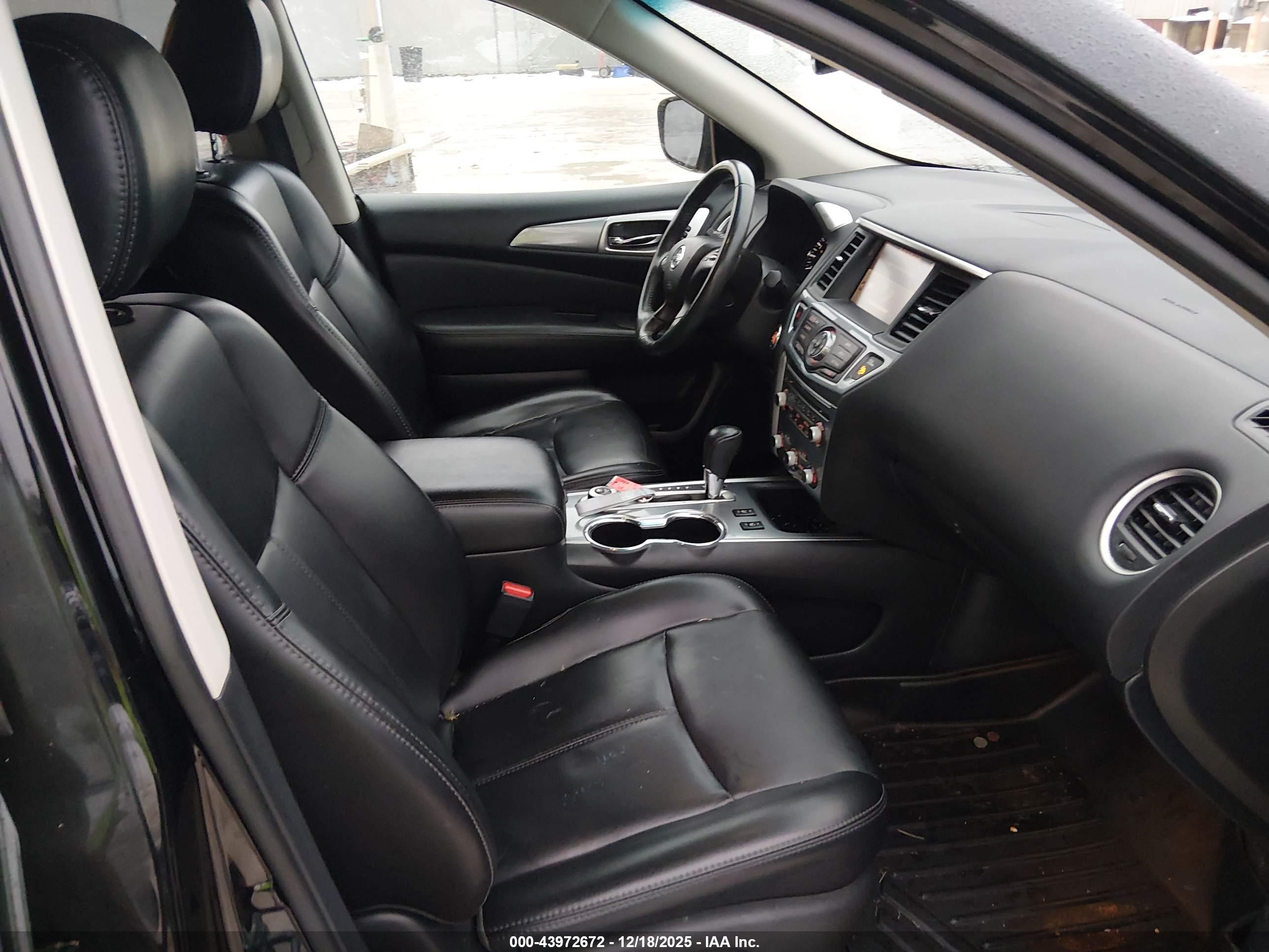 NISSAN PATHFINDER image 5