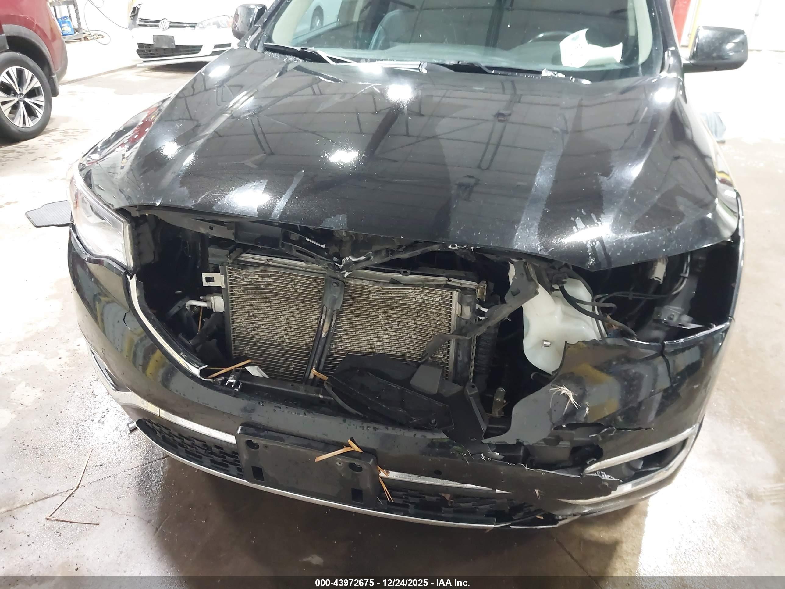 GMC ACADIA image 6