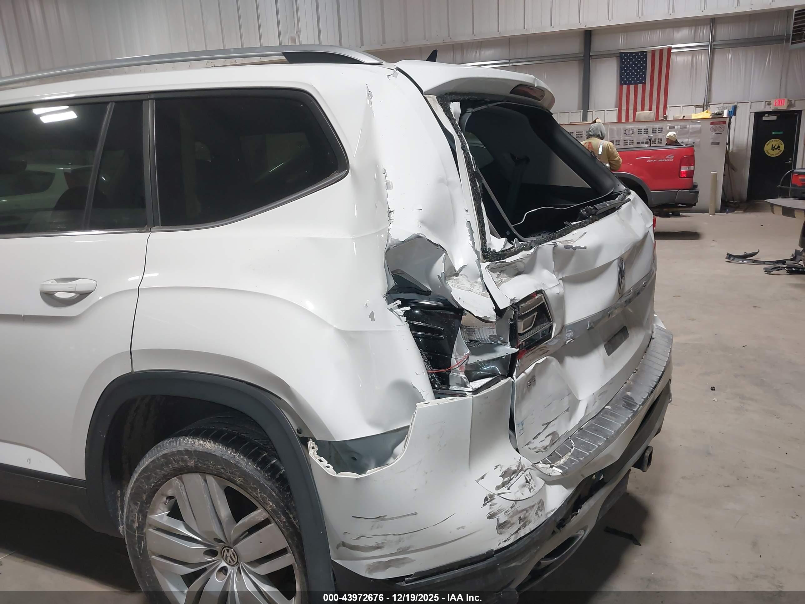 VOLKSWAGEN ATLAS image 6