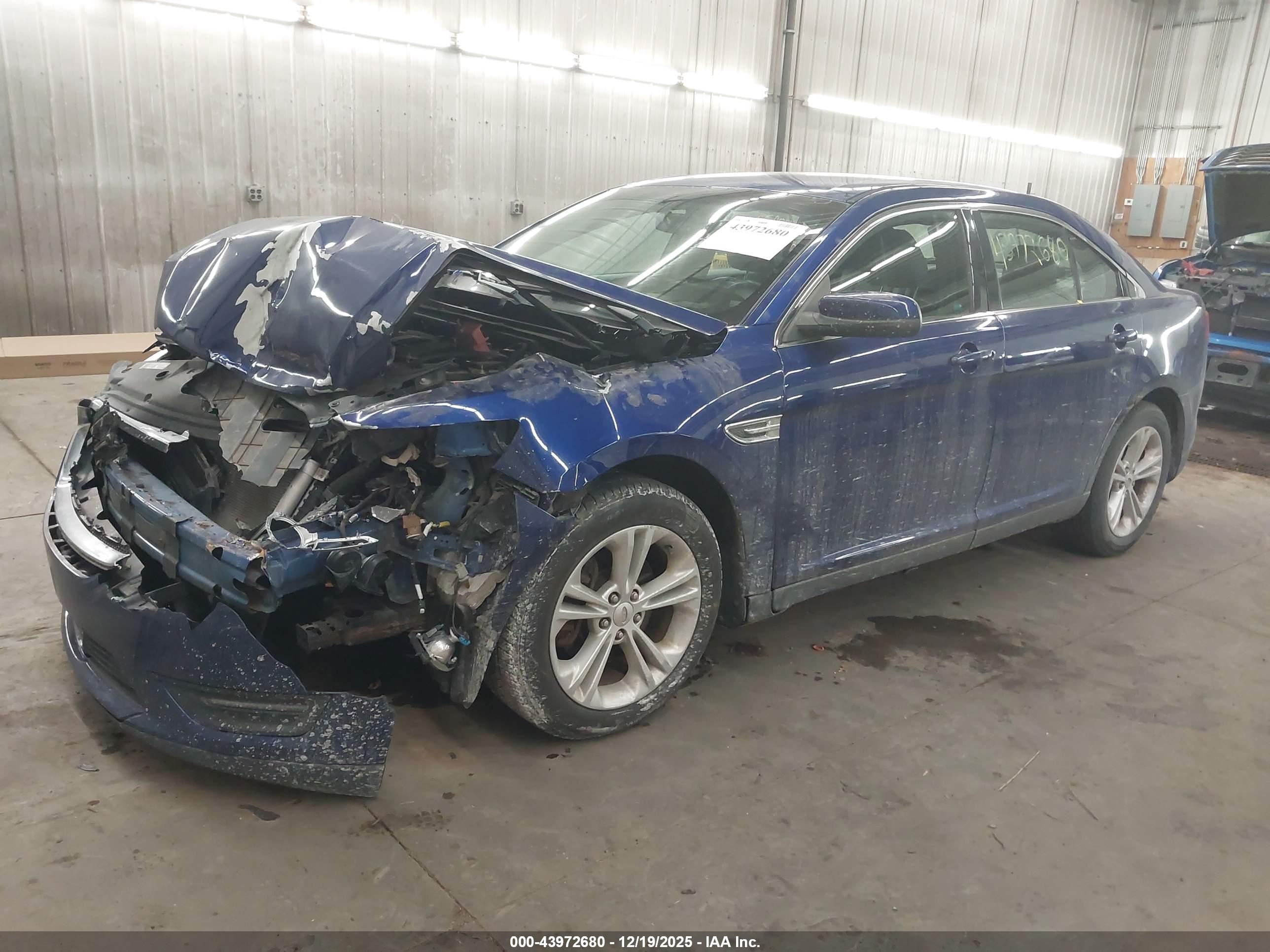FORD TAURUS image 2